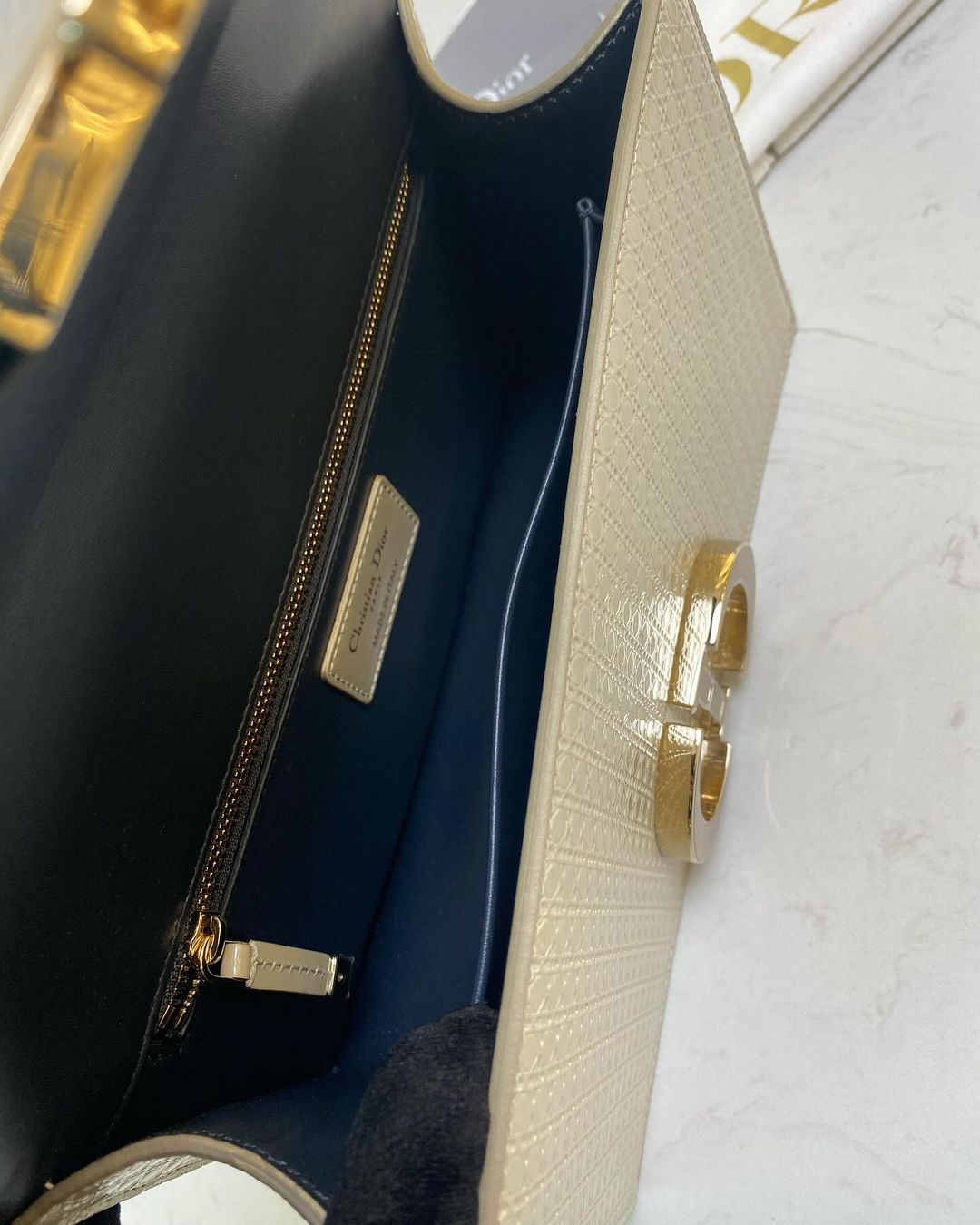 Dior 30 Montaigne Micro-Cannage Medium Rhw