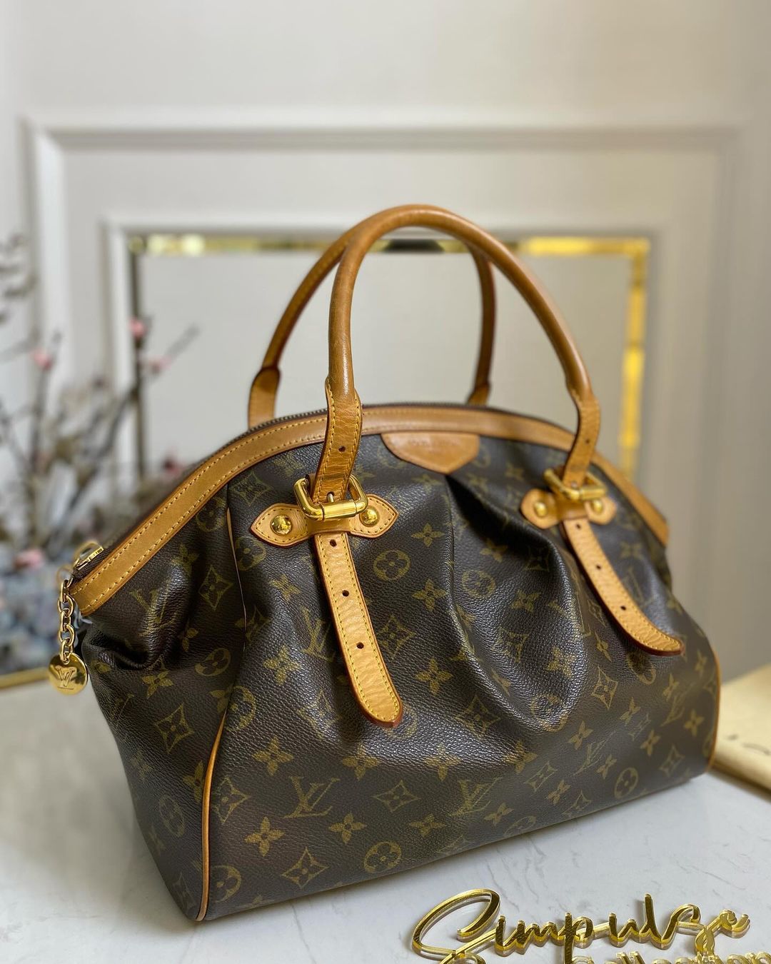 Louis Vuitton Tivoli Monogram GM size