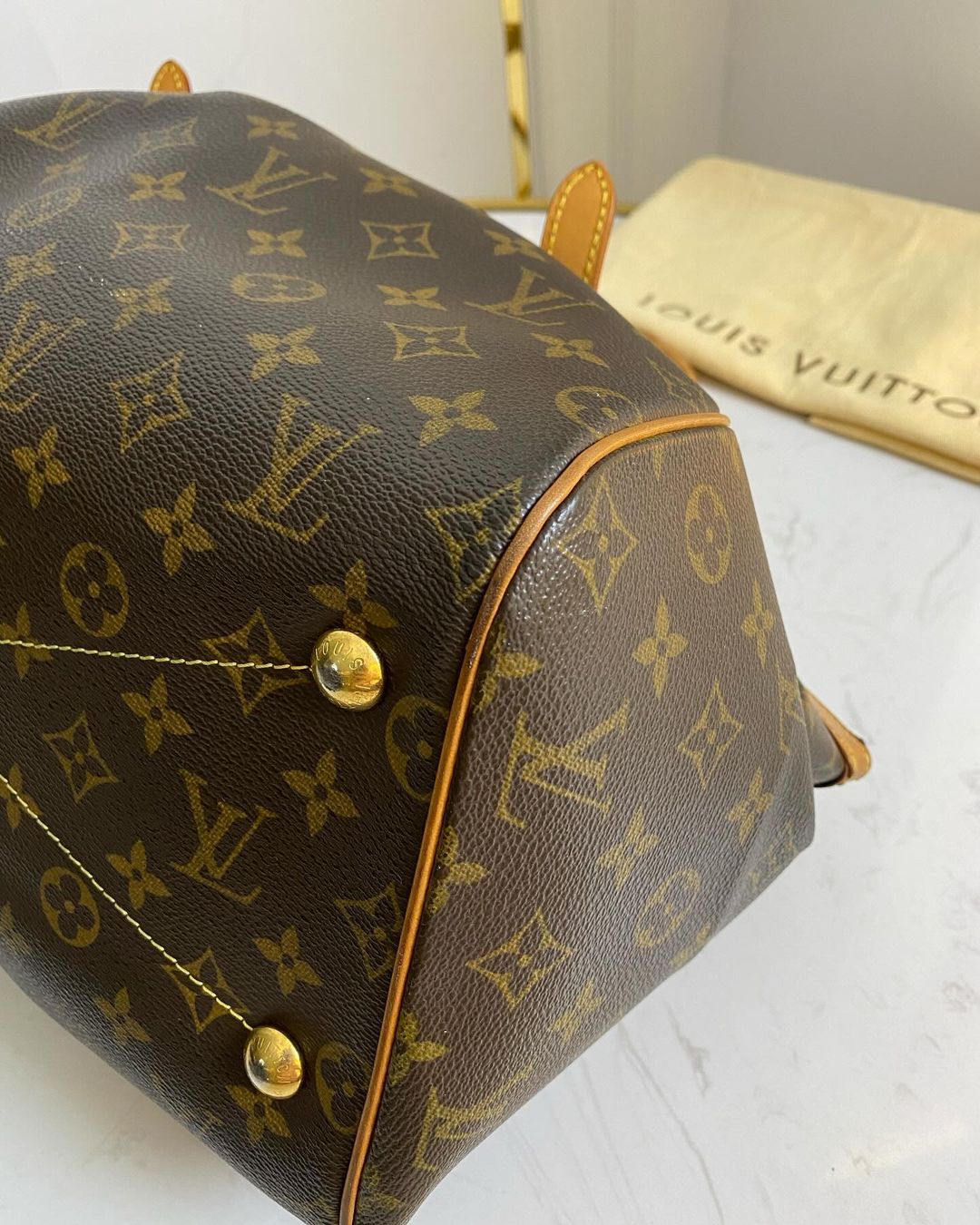 L V Tivoli Monogram GM size