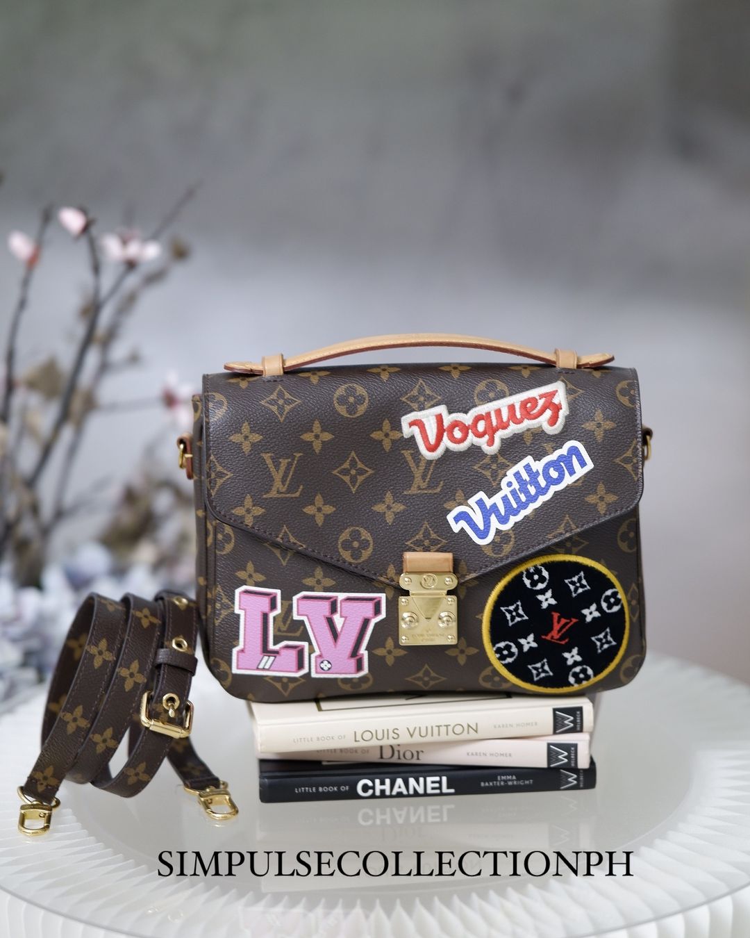 Louis Vuitton Monogram Patches Pochette Metis - Main Image