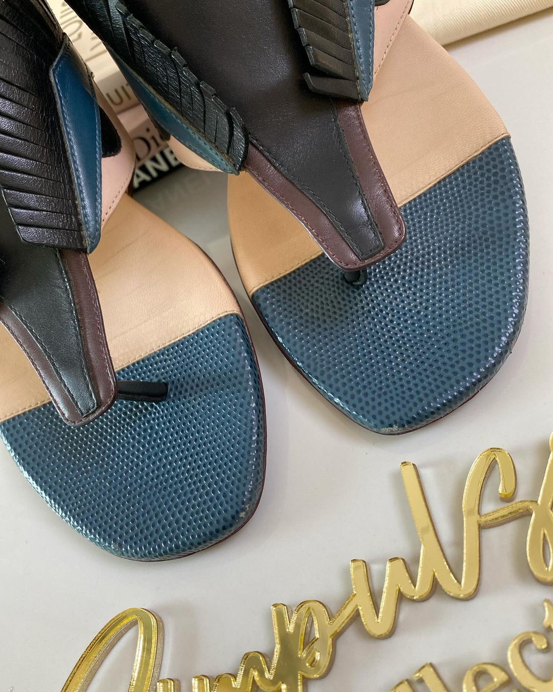 Féndî Monster Sandals