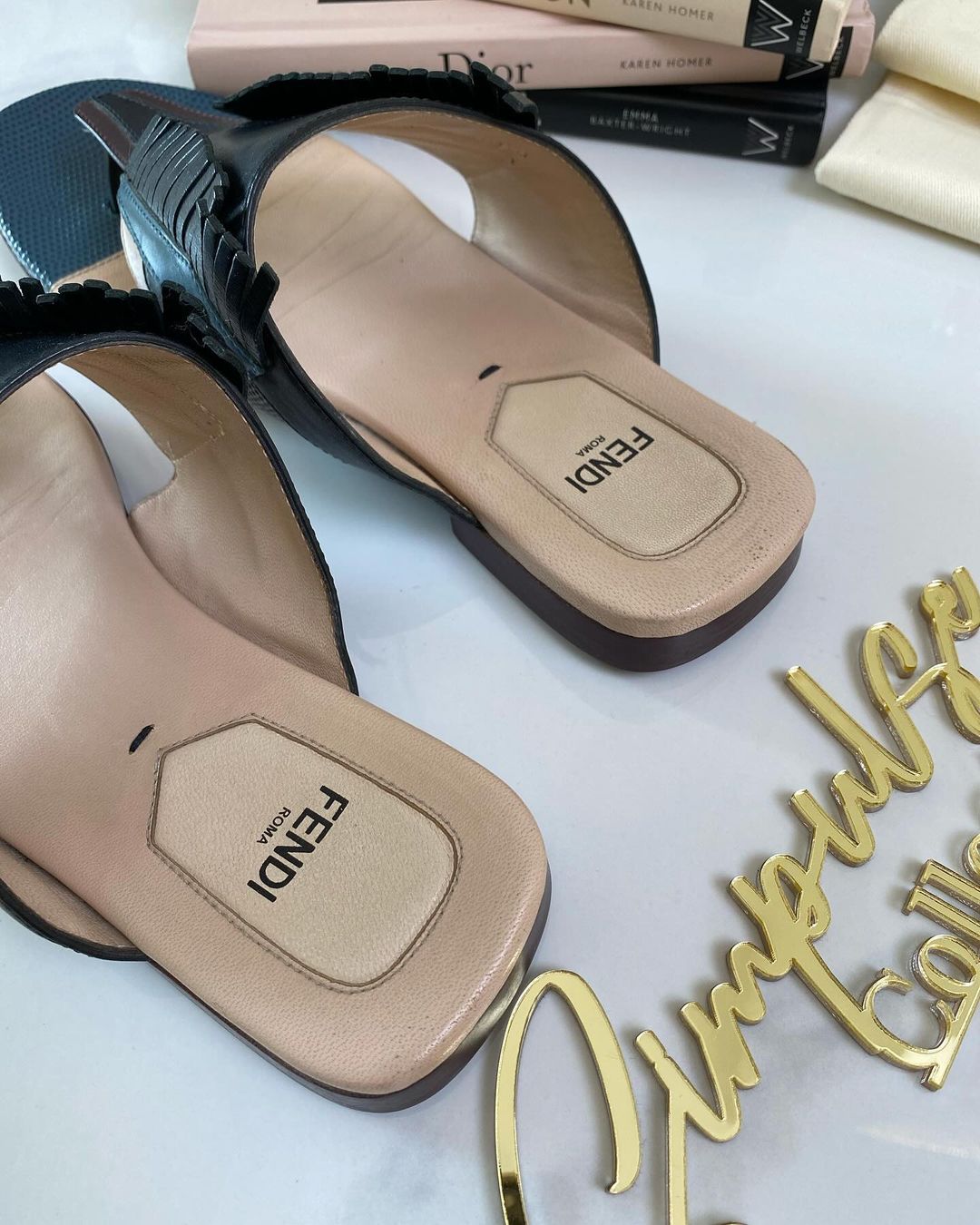 Féndî Monster Sandals