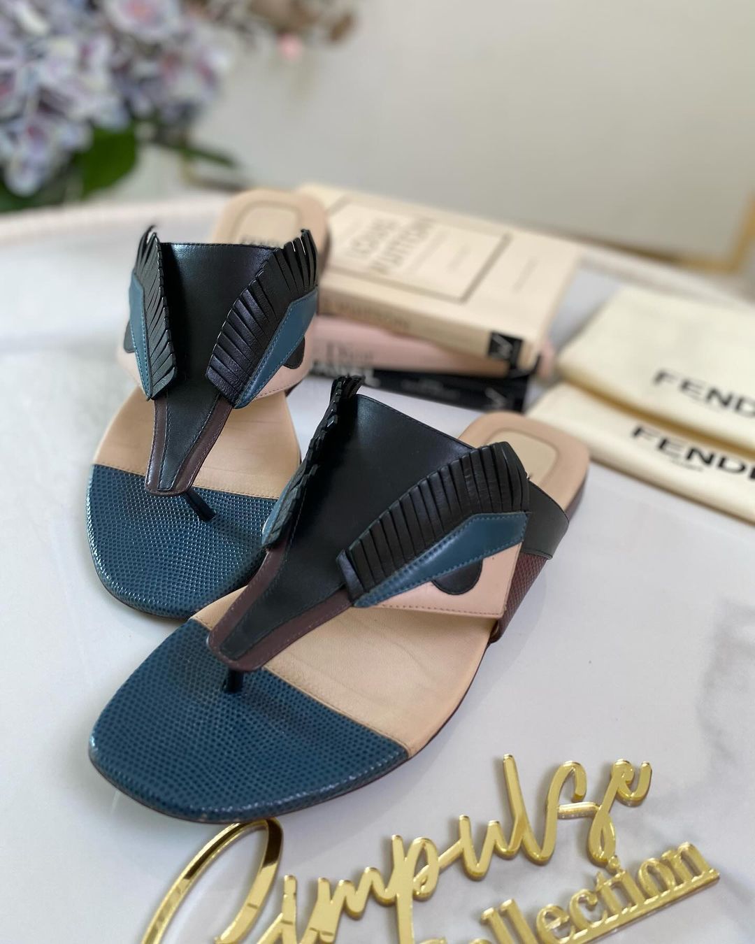 Féndî Monster Sandals