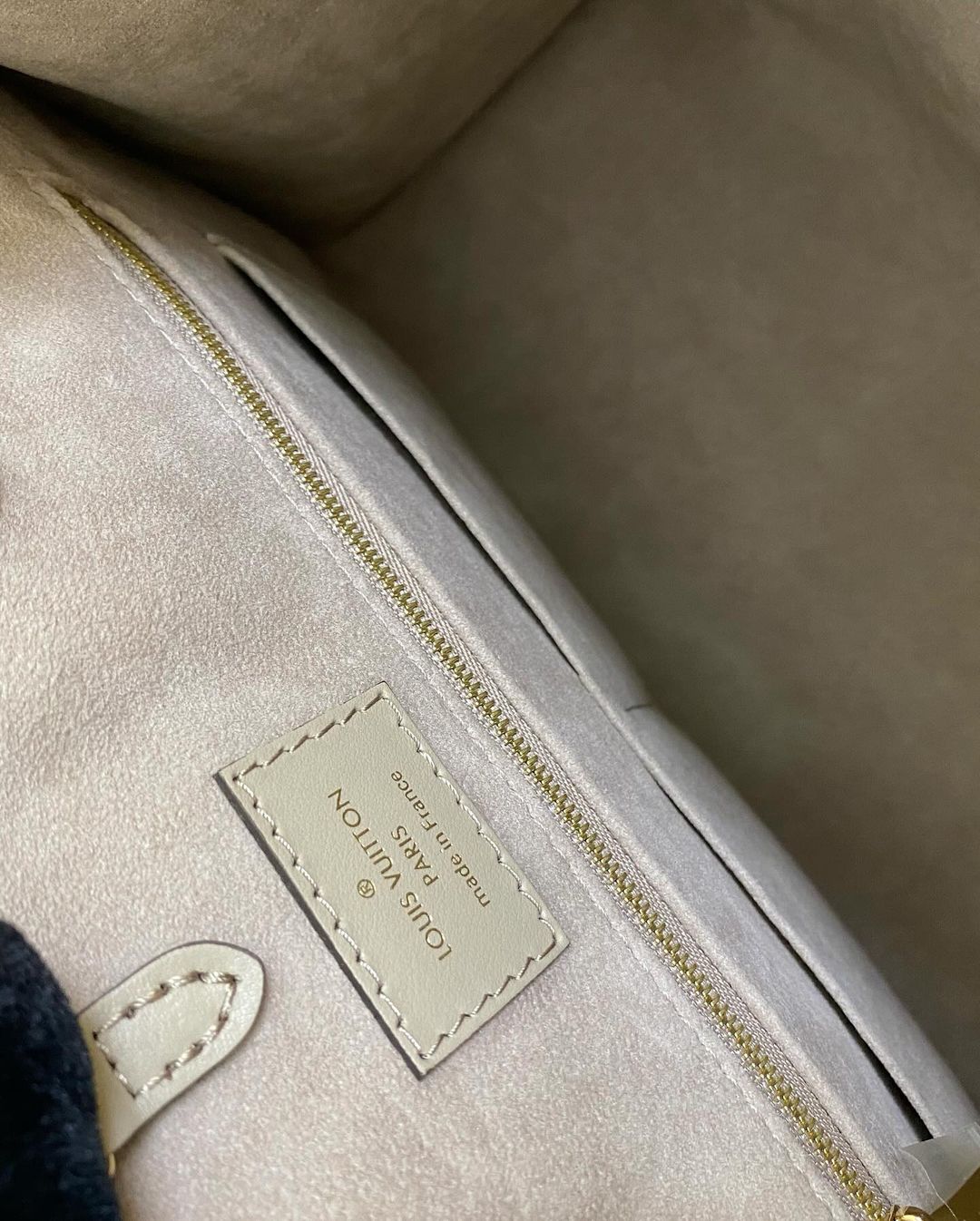 Louis Vuitton OTG Tourterelle Mono Empreinte Mm Size