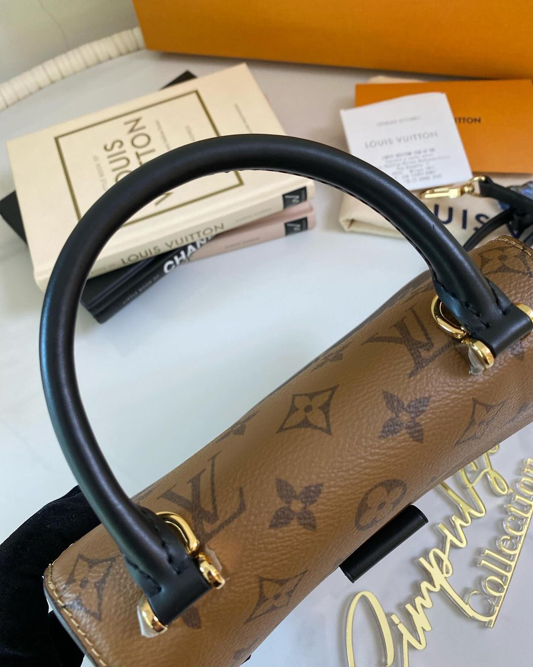 Louis Vuitton Mono Reverse Tilsitt