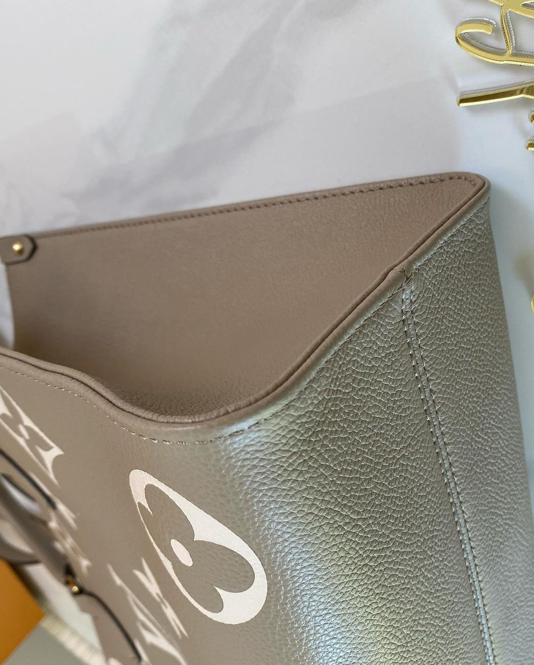 Louis Vuitton OTG Tourterelle Mono Empreinte Mm Size