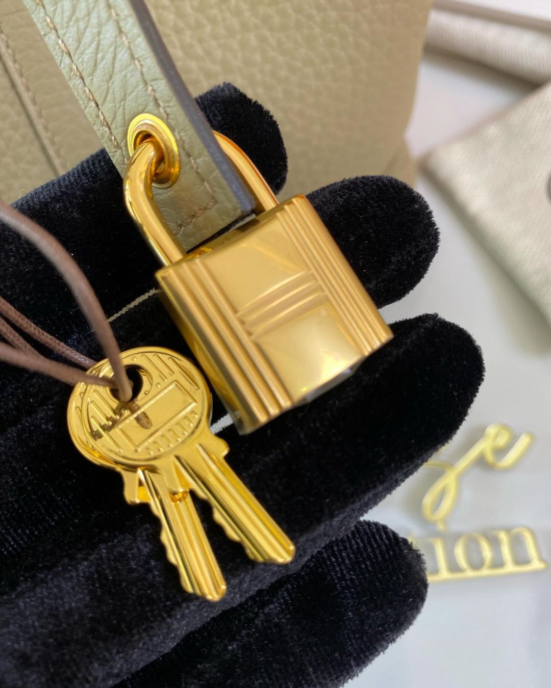 Hermes Picotin Lock 22 Beige Marfa GHW
