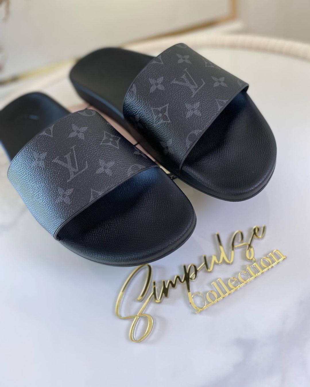 L V Waterfront Mules