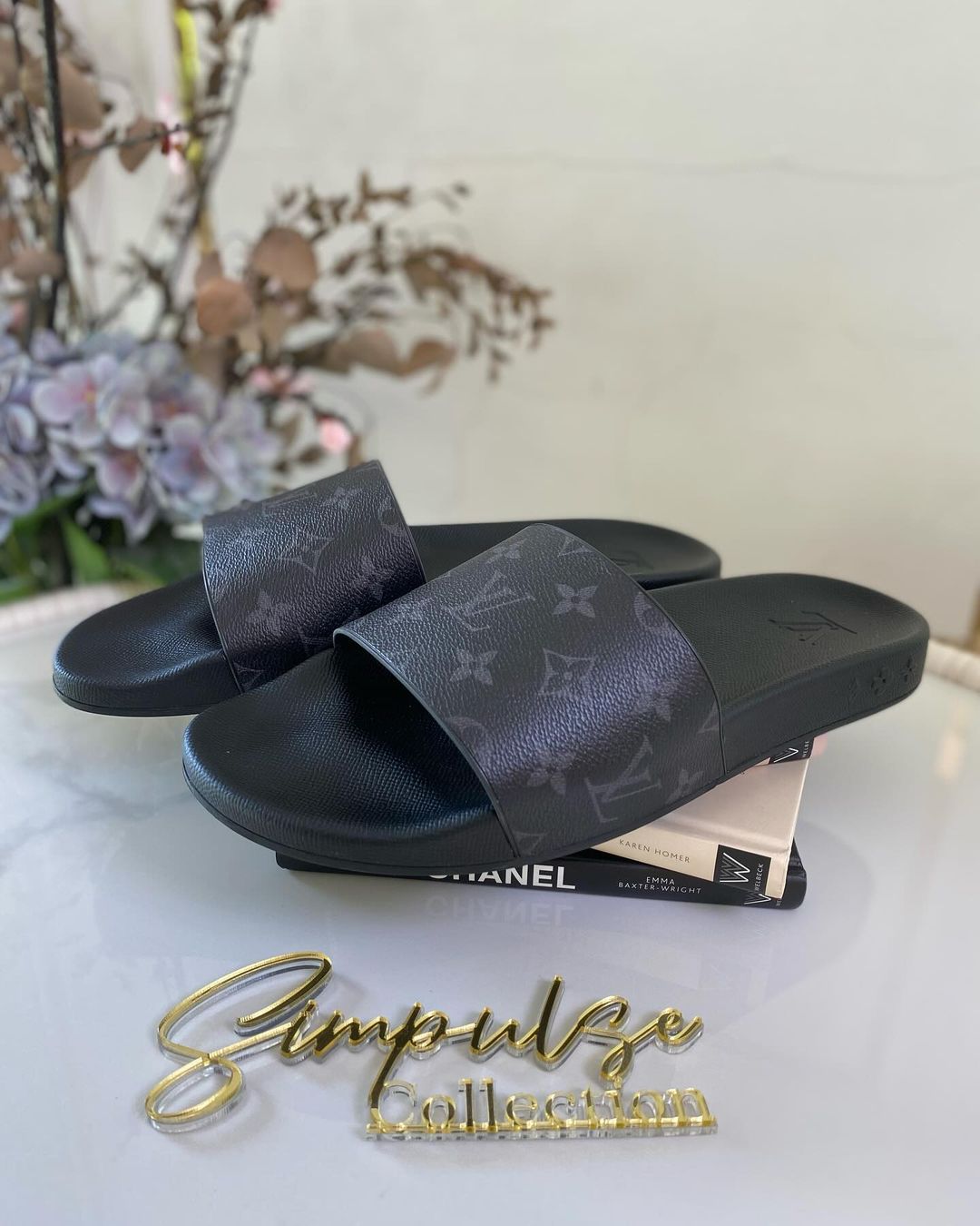 L V Waterfront Mules