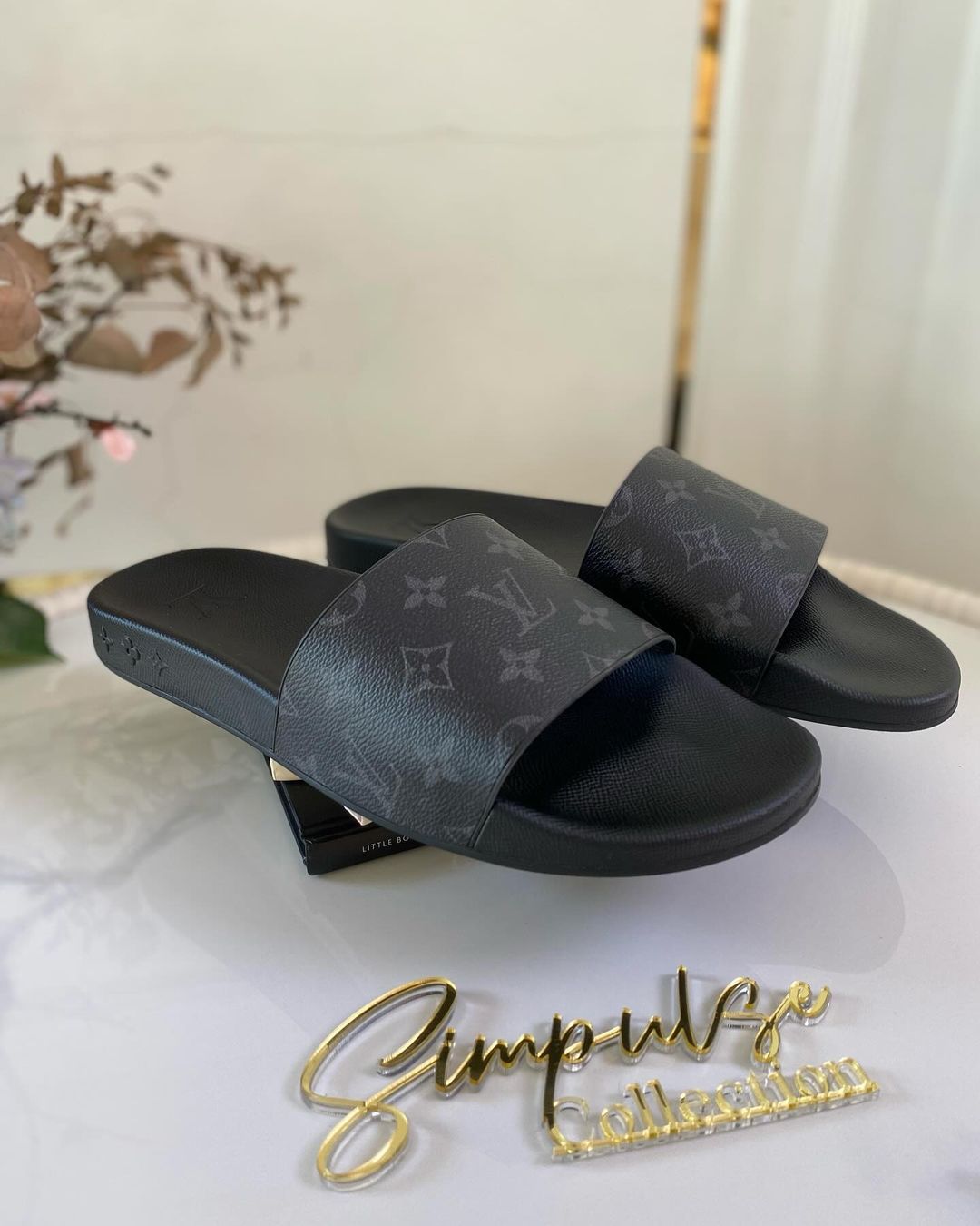 L V Waterfront Mules
