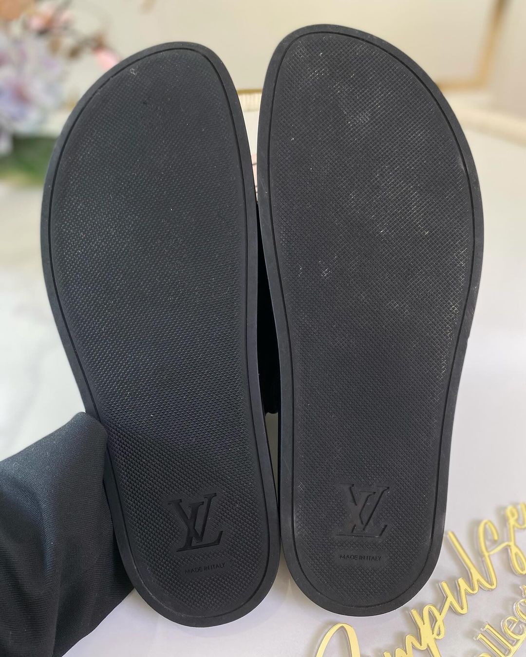 L V Waterfront Mules