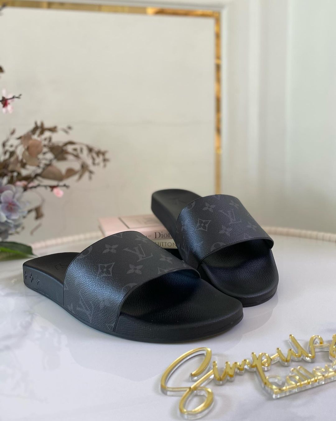 L V Waterfront Mules