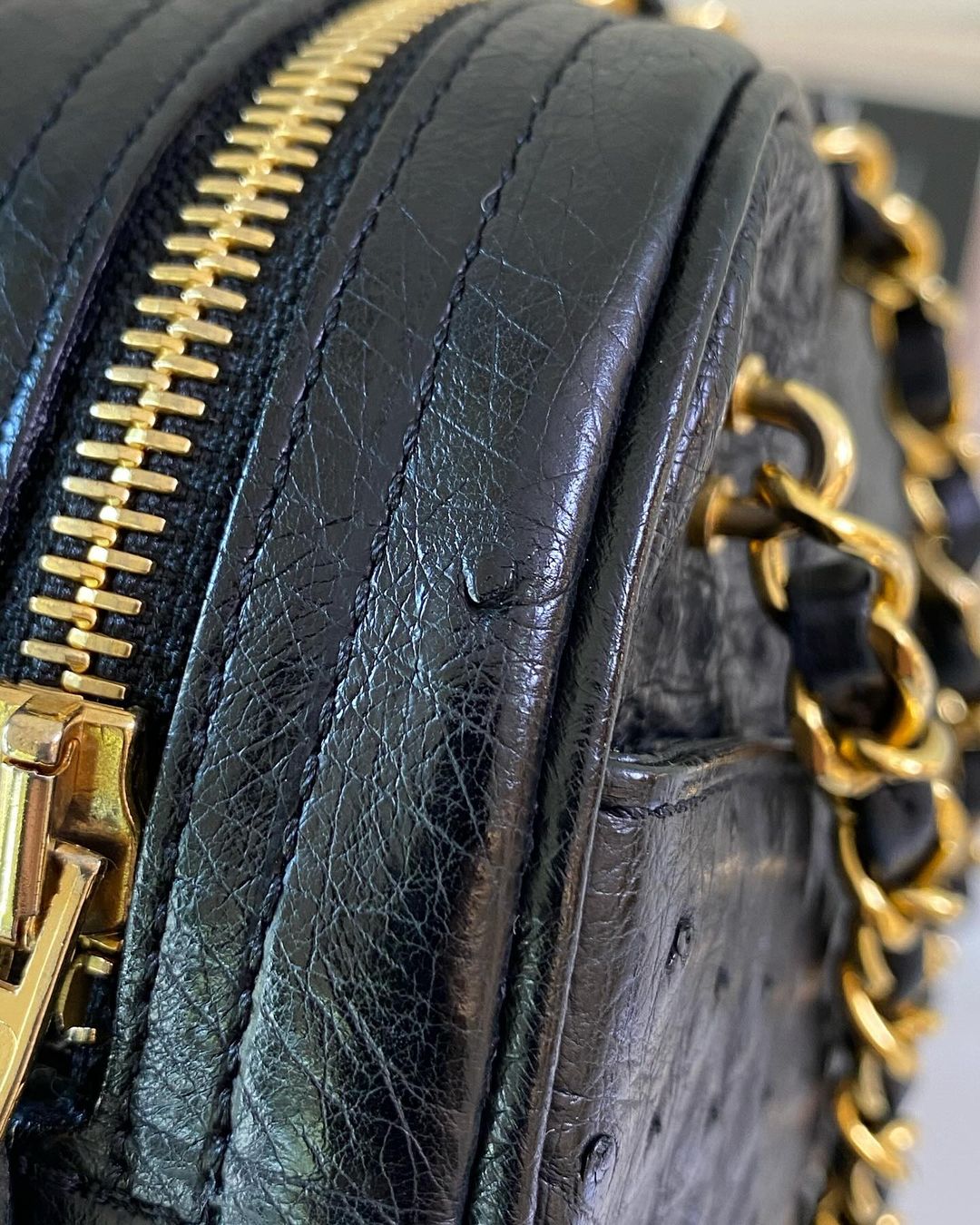 C Vintage Black Ostrich Leather Shoulder Bag