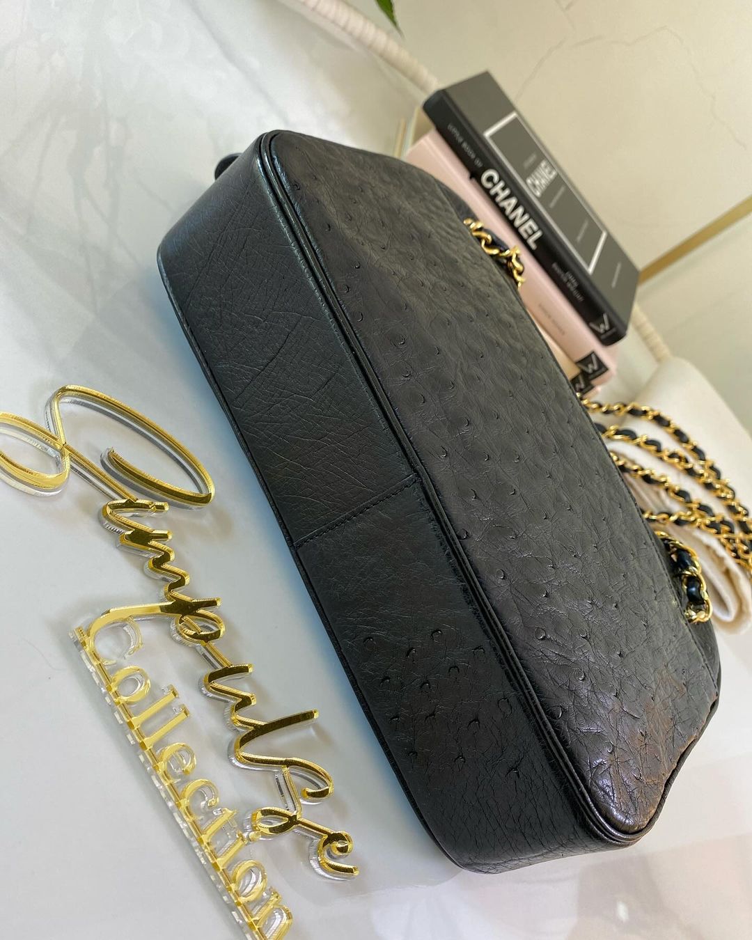 C Vintage Black Ostrich Leather Shoulder Bag