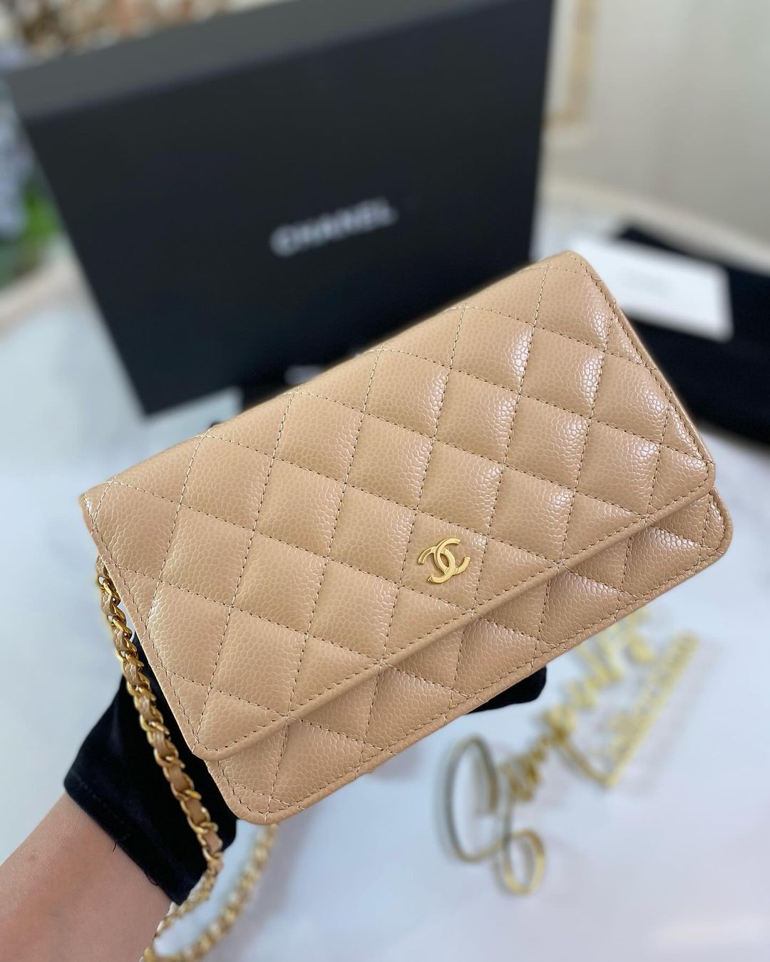 Classic WOC Caviar Beige GHW