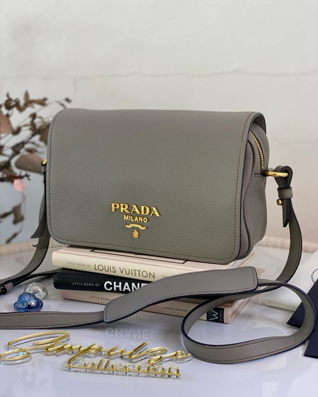 P Vitello Phenix Argilla Grey Leather Flap Crossbody