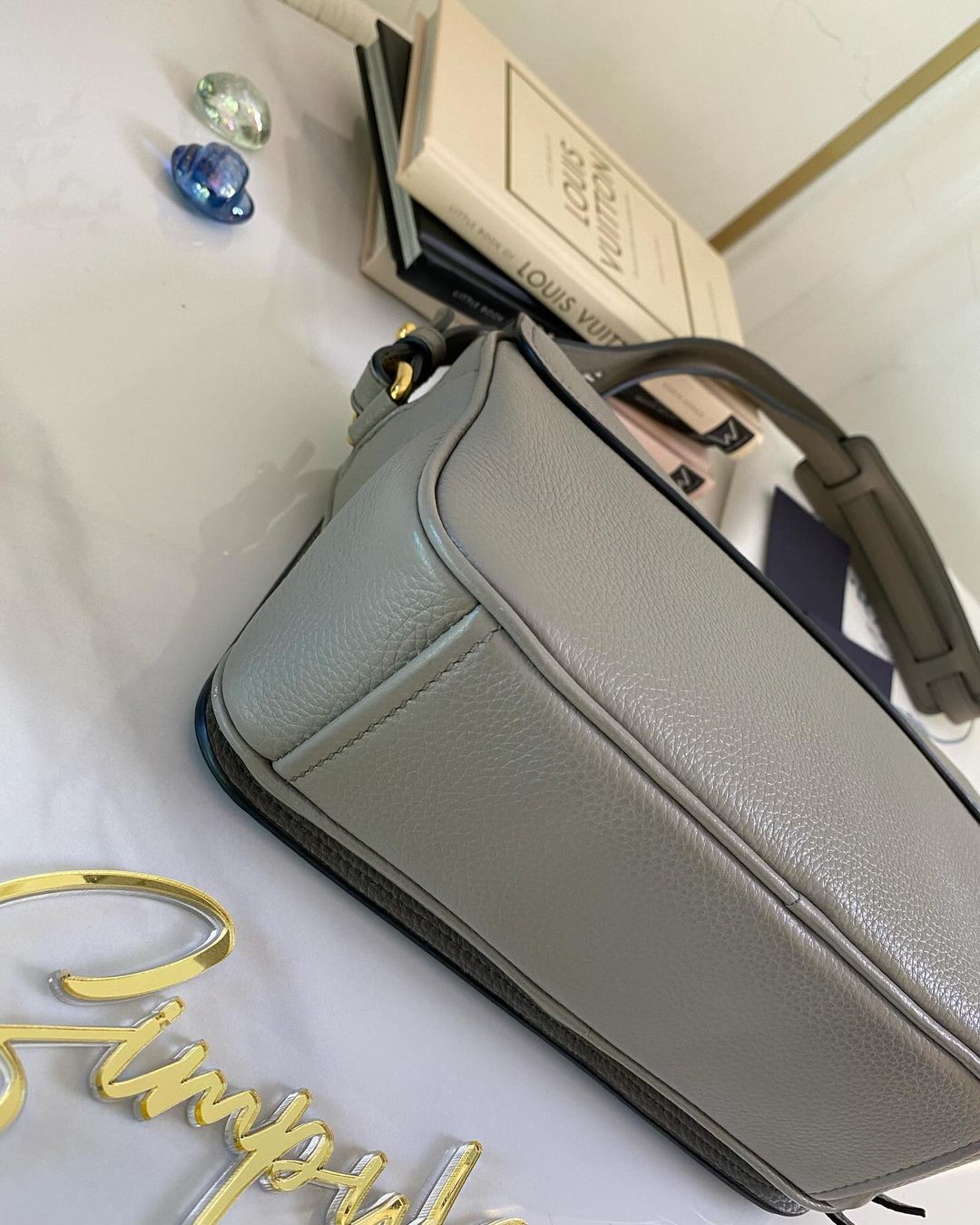 P Vitello Phenix Argilla Grey Leather Flap Crossbody