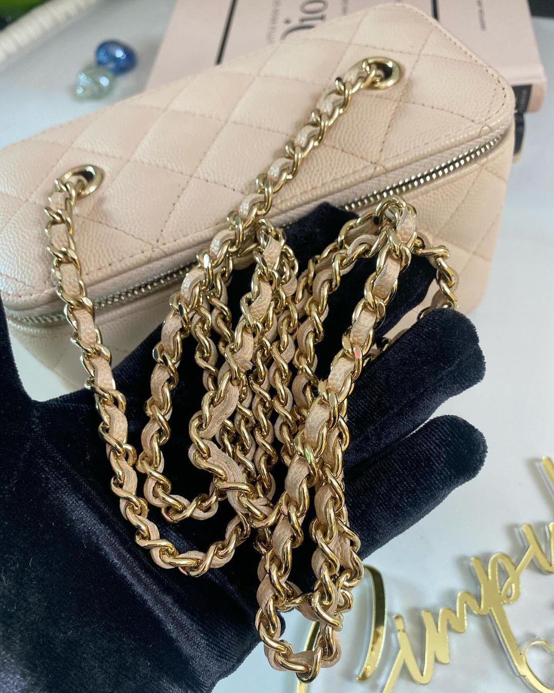 Chanel Vanity Caviar in Beige GHW