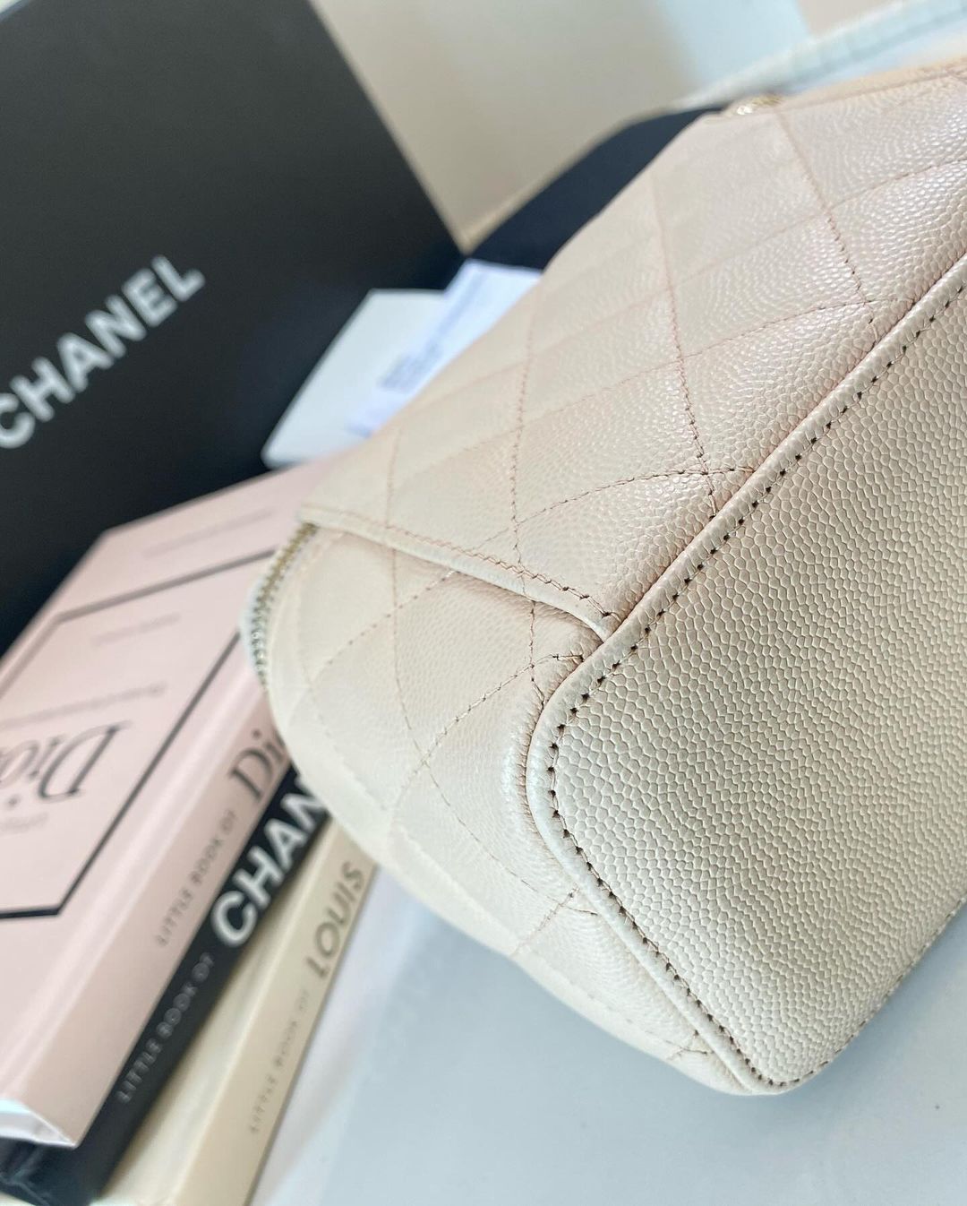 Chanel Vanity Caviar in Beige GHW