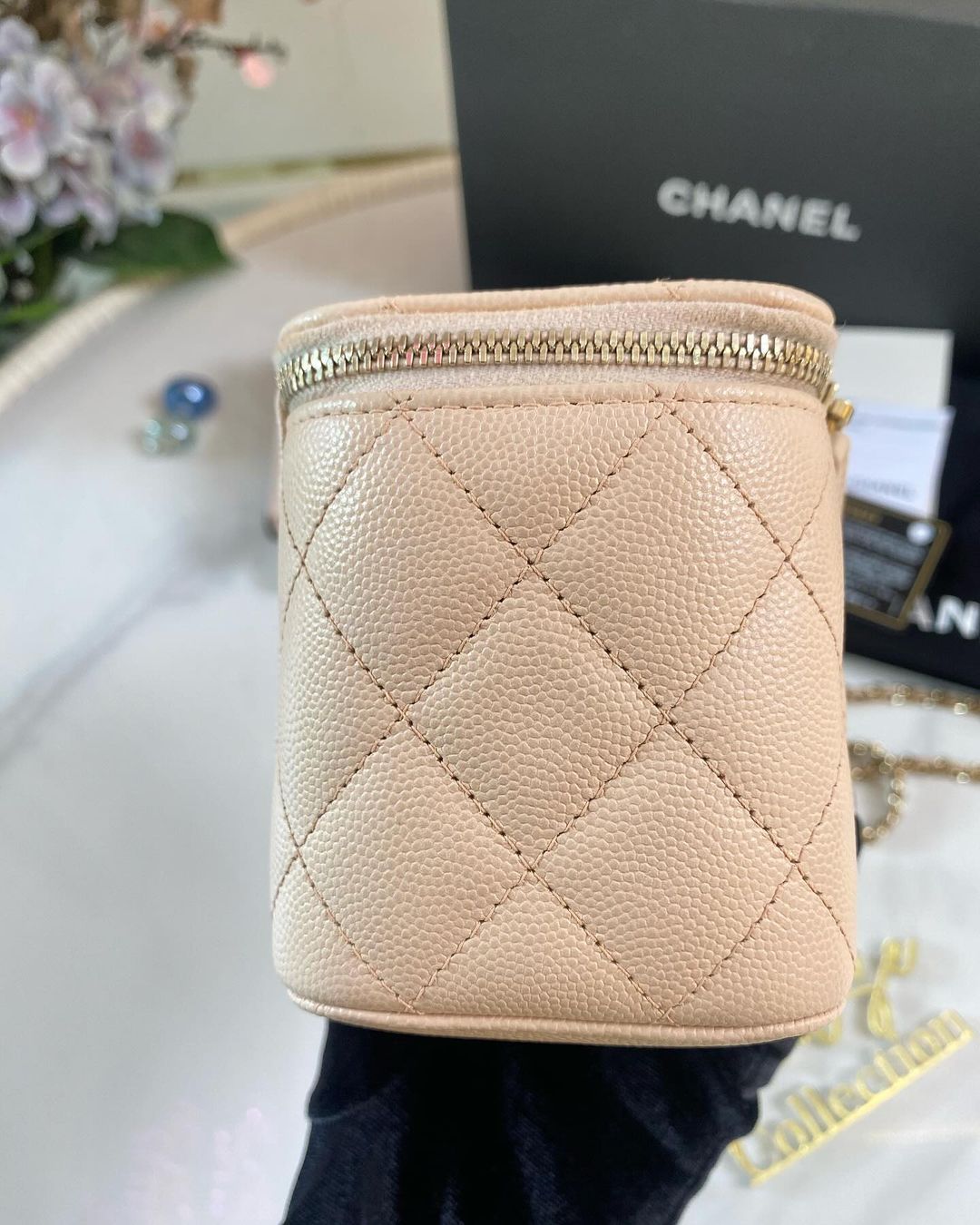 Chanel Vanity Caviar in Beige GHW