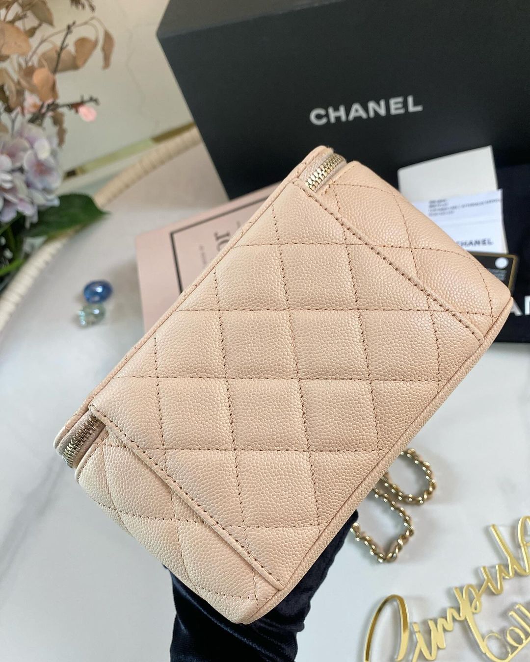 Chanel Vanity Caviar in Beige GHW