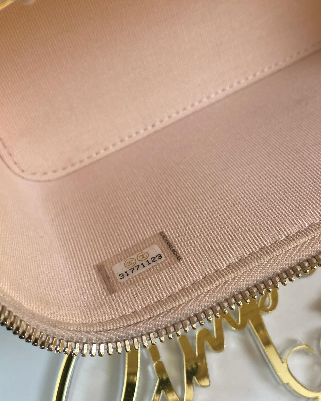 Chanel Vanity Caviar in Beige GHW