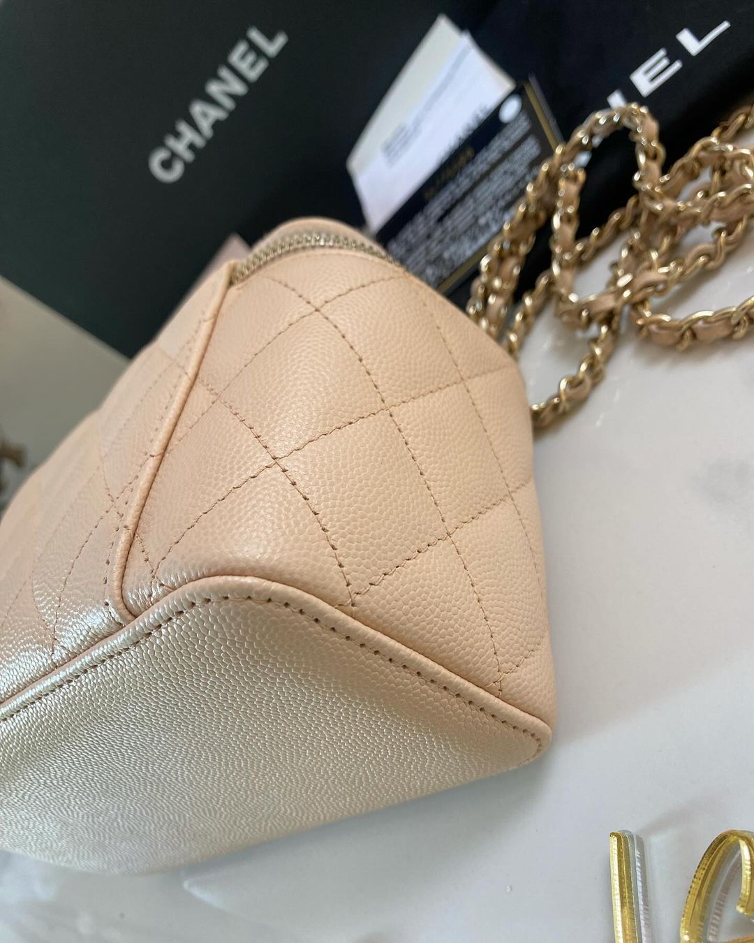 Chanel Vanity Caviar in Beige GHW
