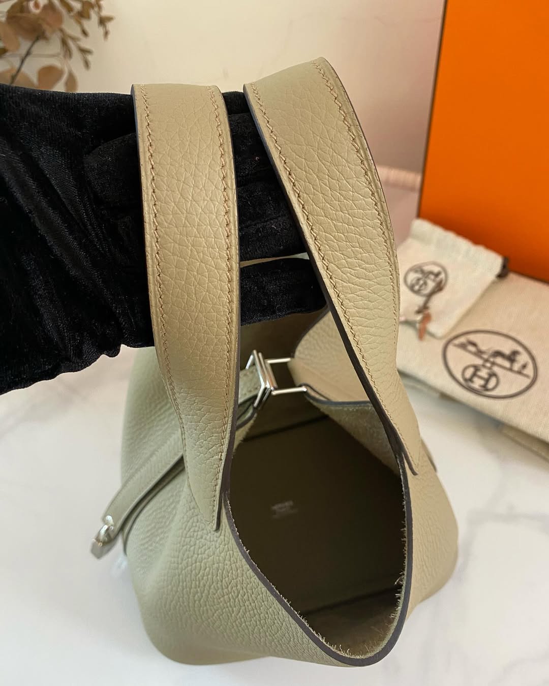 Hermes Pico Lock 18 Beige Marfa