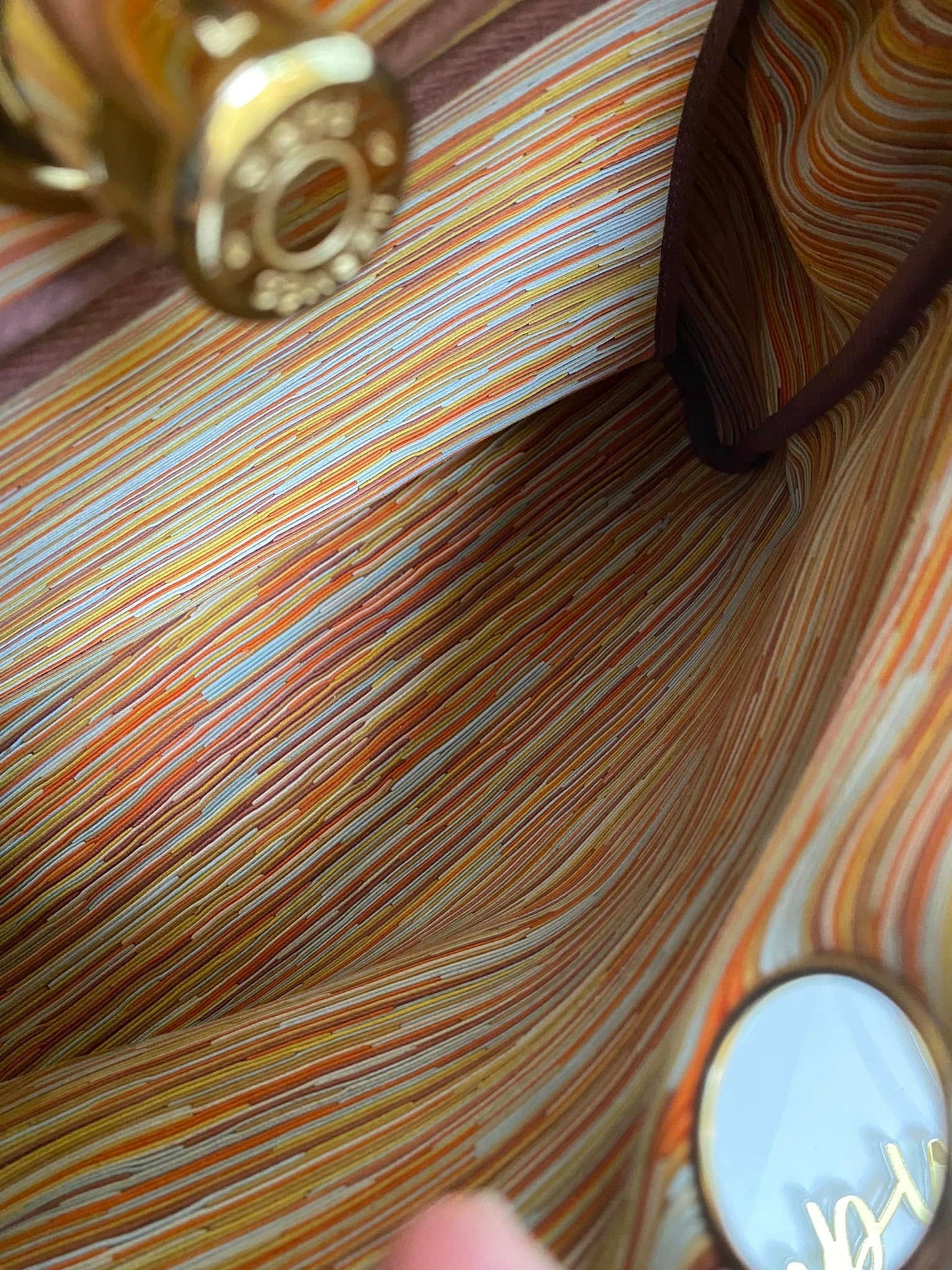 Her bag Vibrato & Leather Pm Size