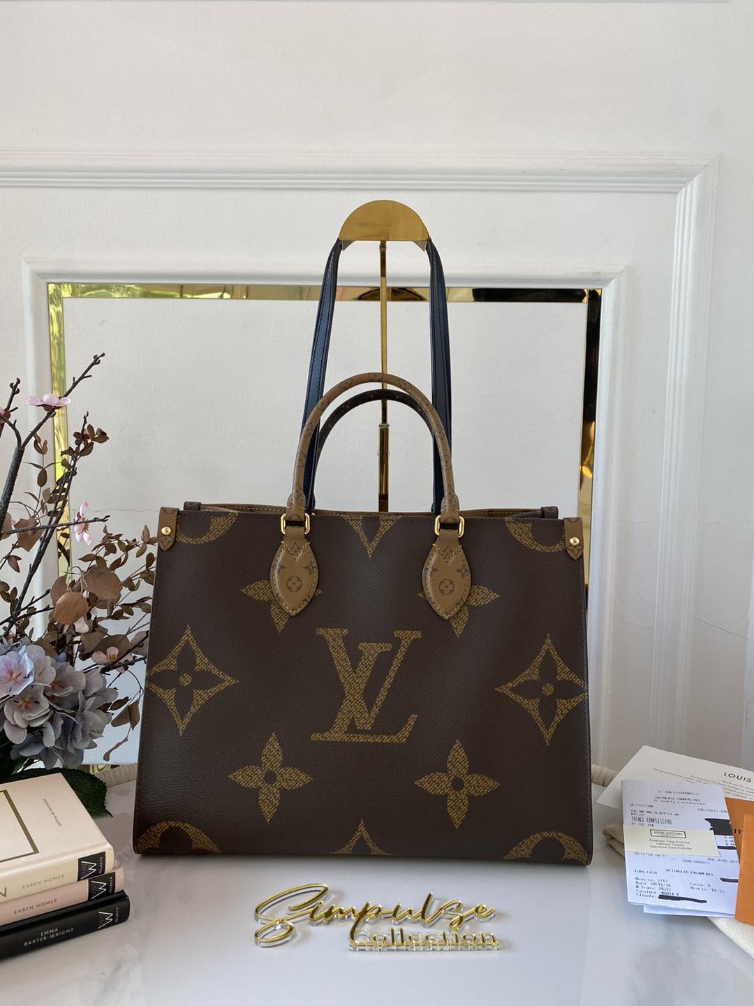 L V OTG Reverse Monogram Mm Size