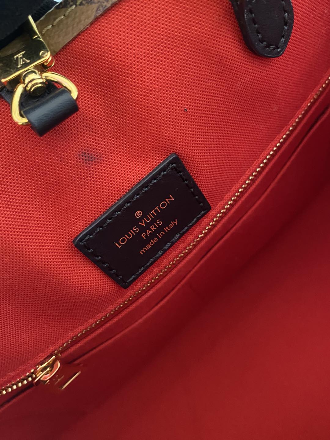 L V OTG Reverse Monogram Mm Size