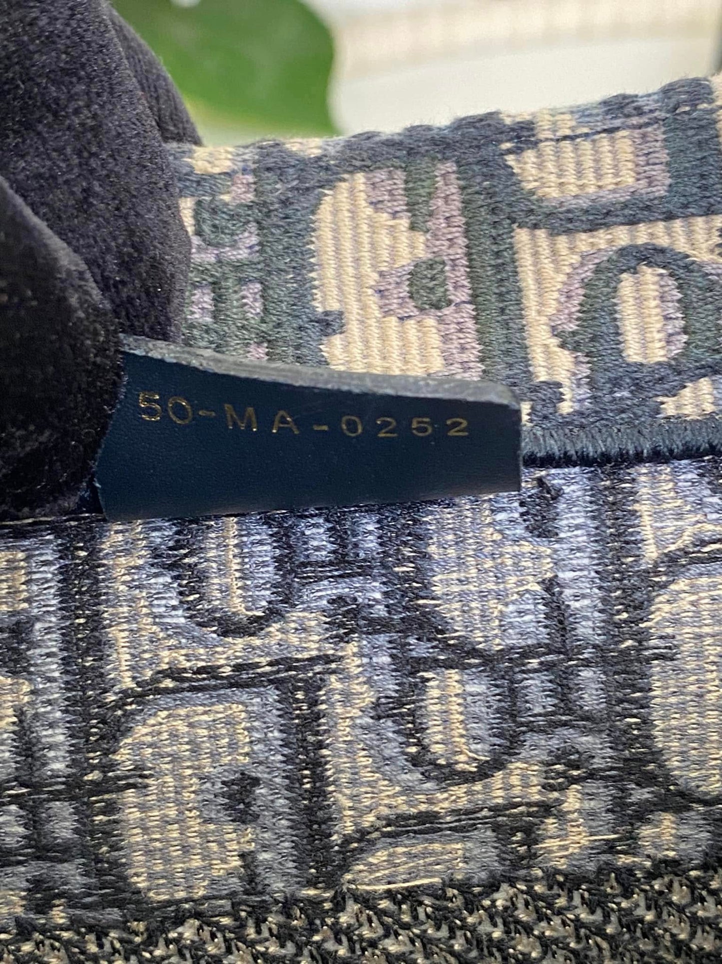 Oblique Booktote Pm Size