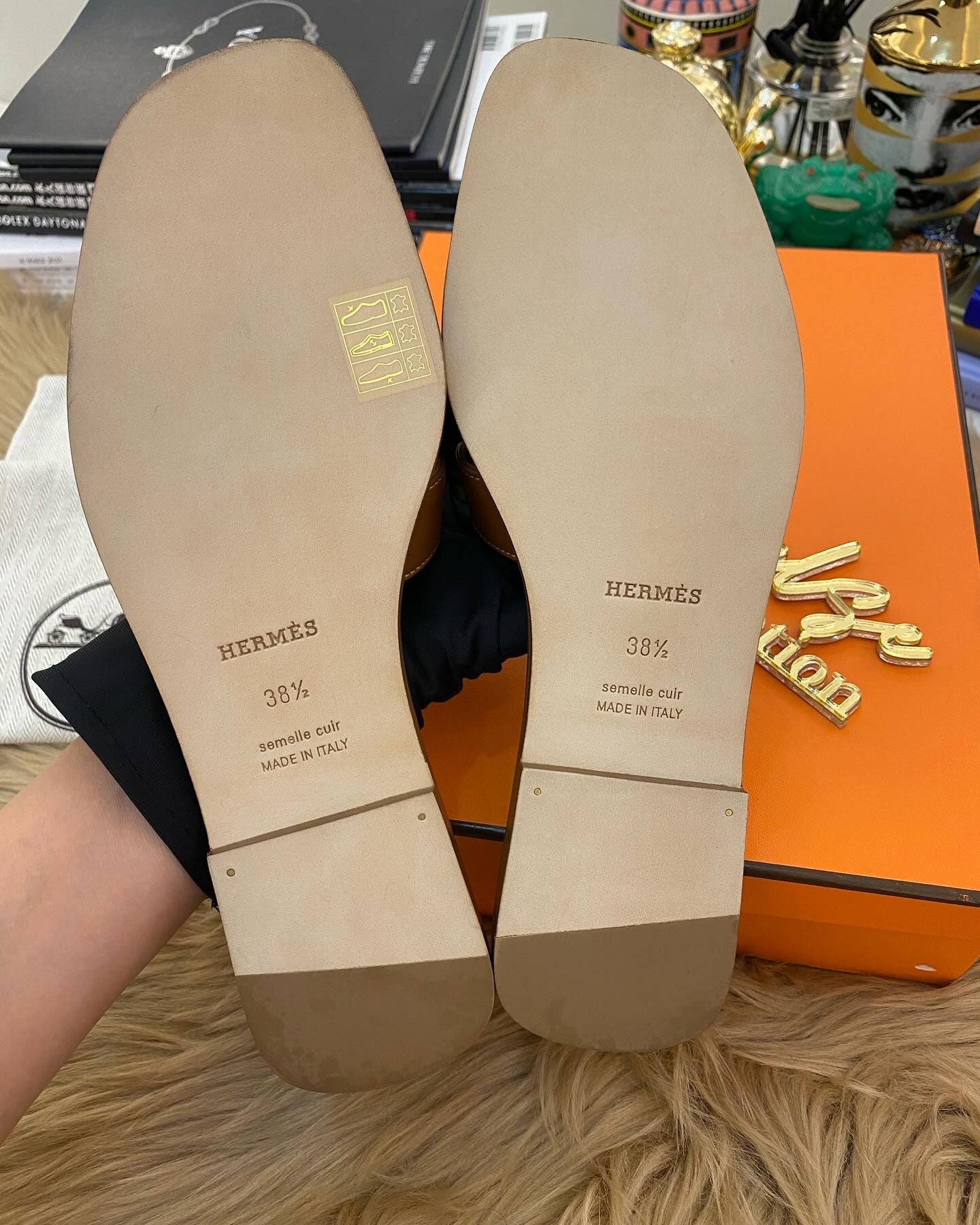 H Oran Tan 38.5