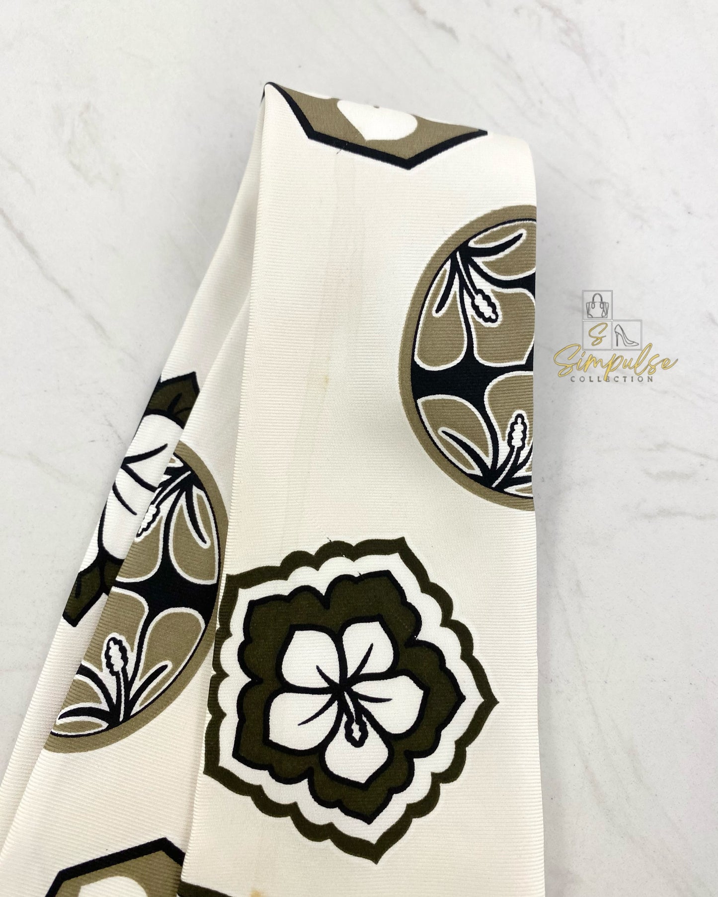 LOUIS VUITTON WHITE SILK TIE