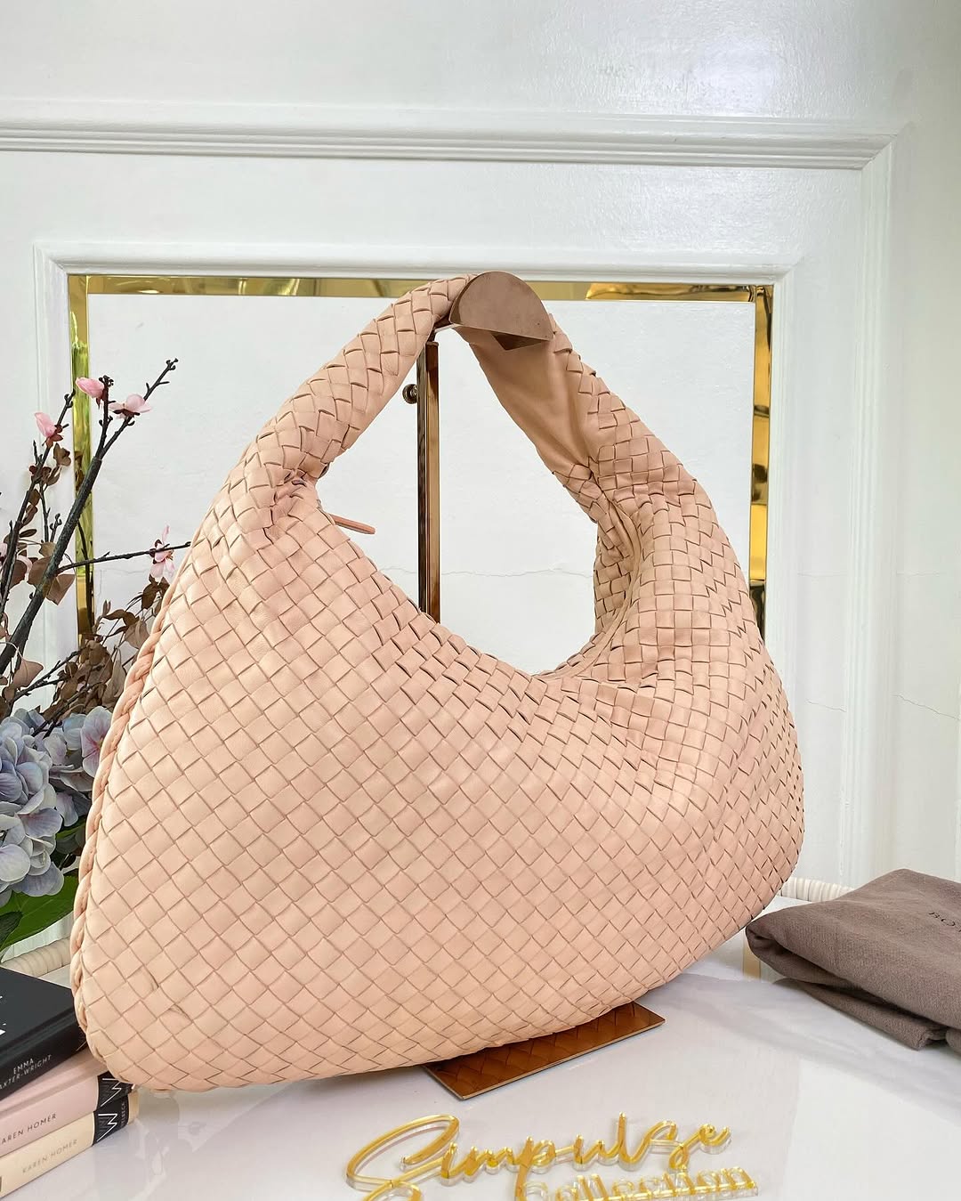 BV Medium Nm Intrecciato Hobo Bag