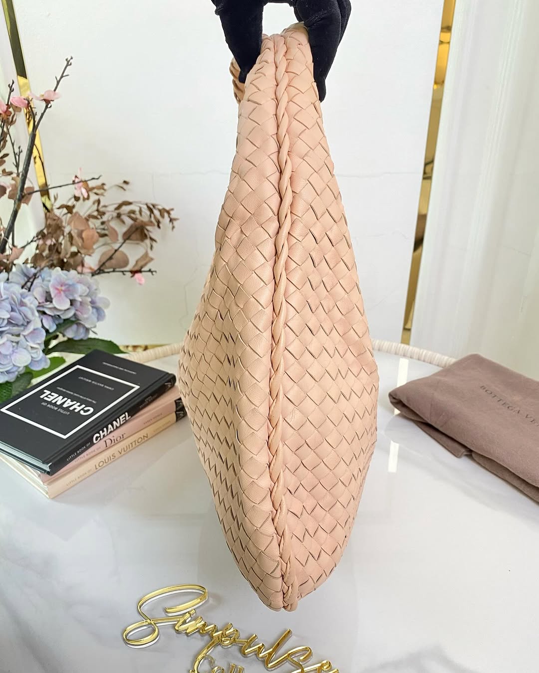 BV Medium Nm Intrecciato Hobo Bag
