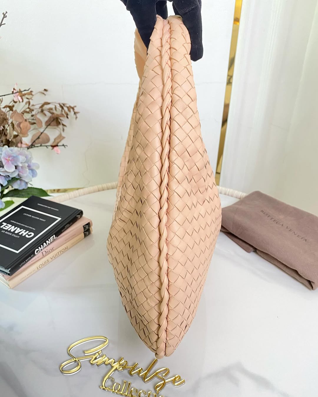 BV Medium Nm Intrecciato Hobo Bag