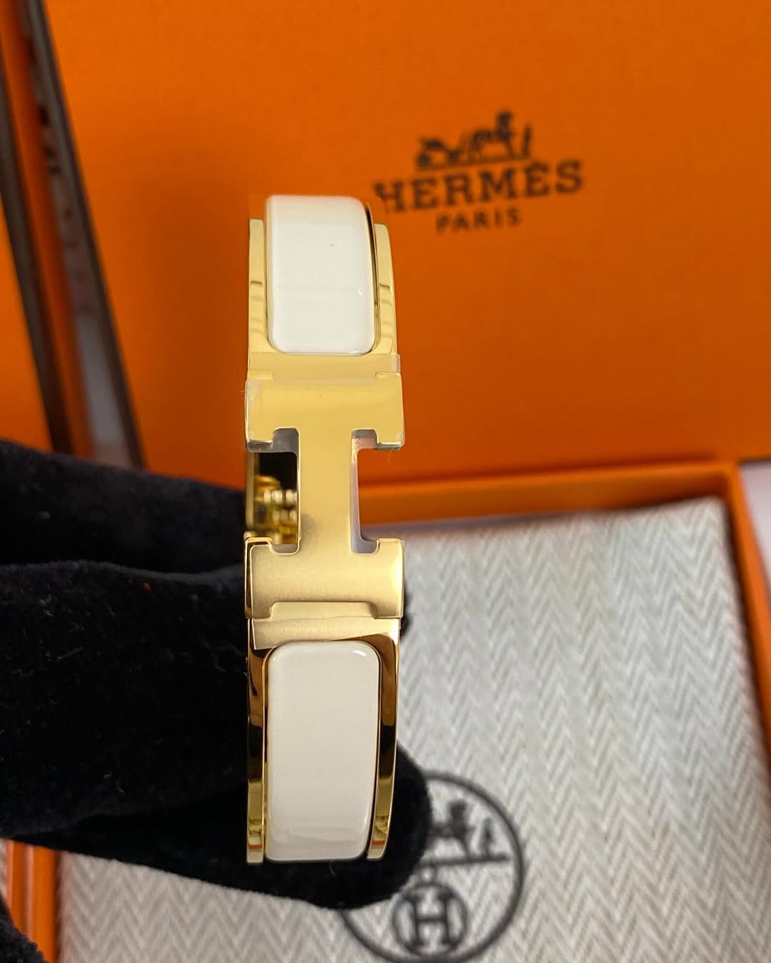 Hermes Clic clac White 85 PM