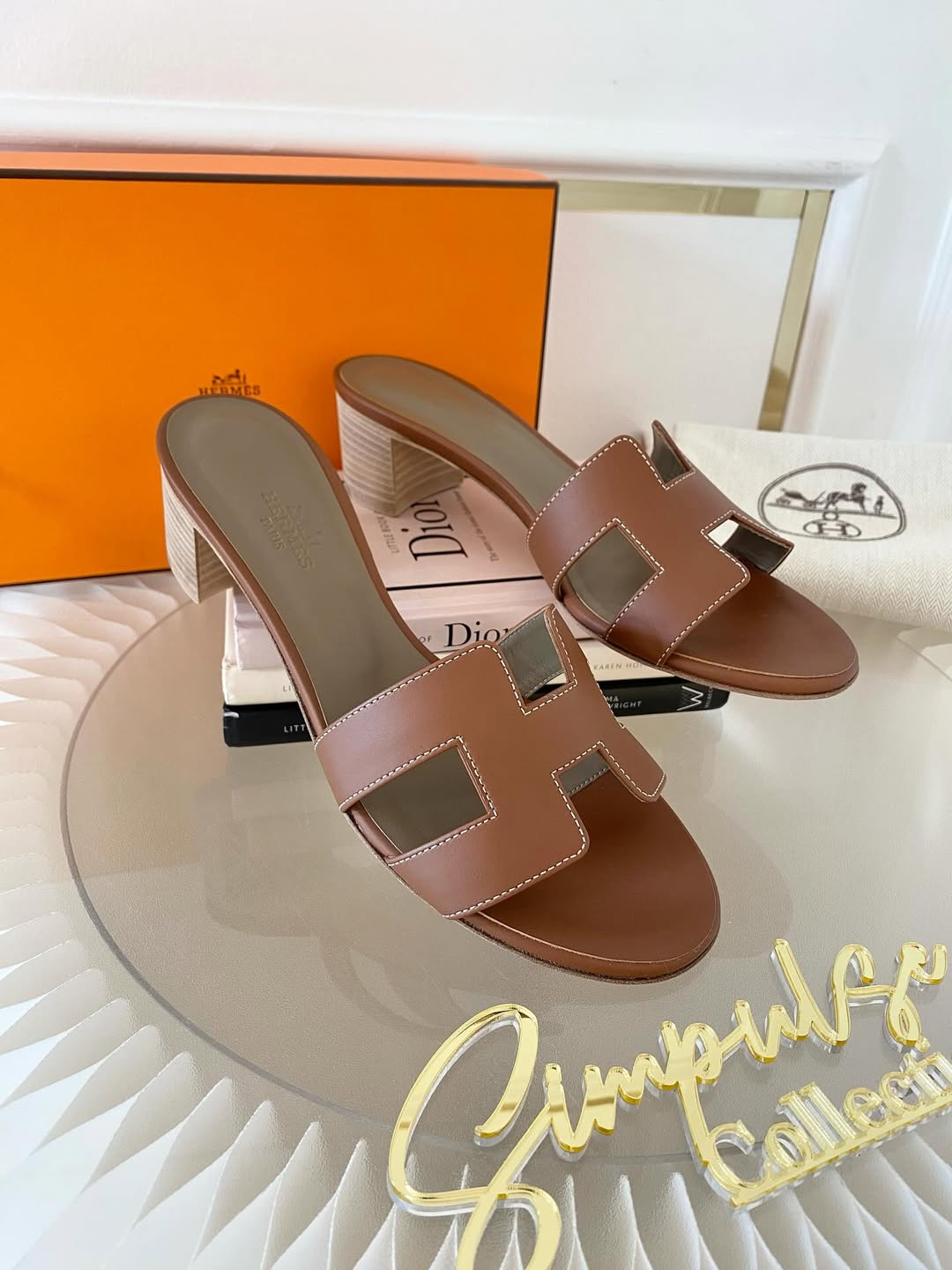 H Oasis Gold Tan Size 7