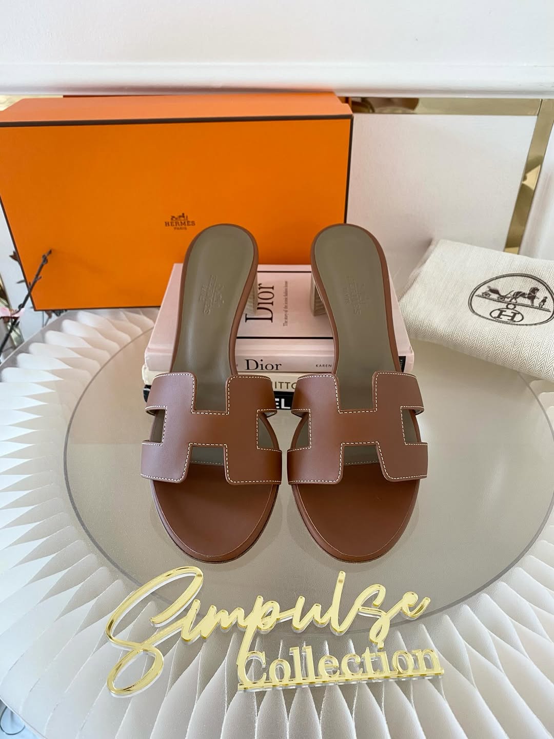 H Oasis Gold Tan Size 7