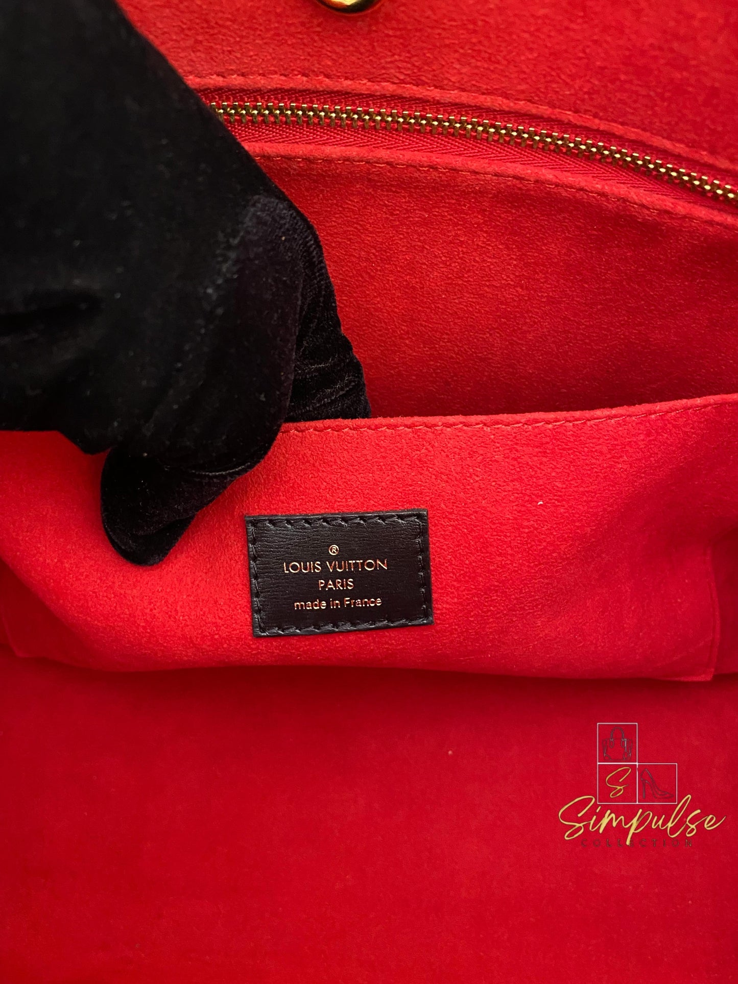 Louis Vuitton Love OnTheGo MM