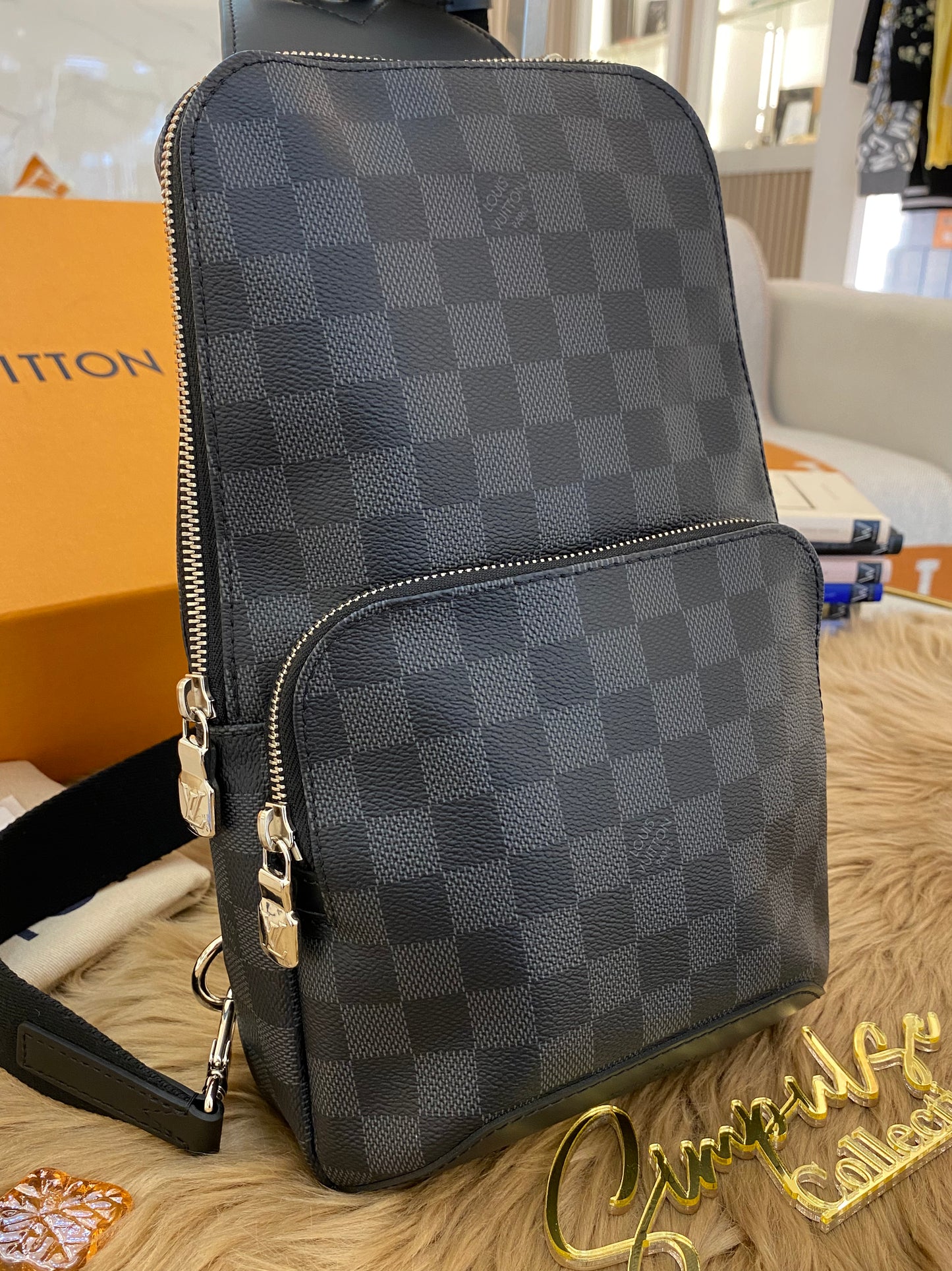 L V Damier Graphite Avenue