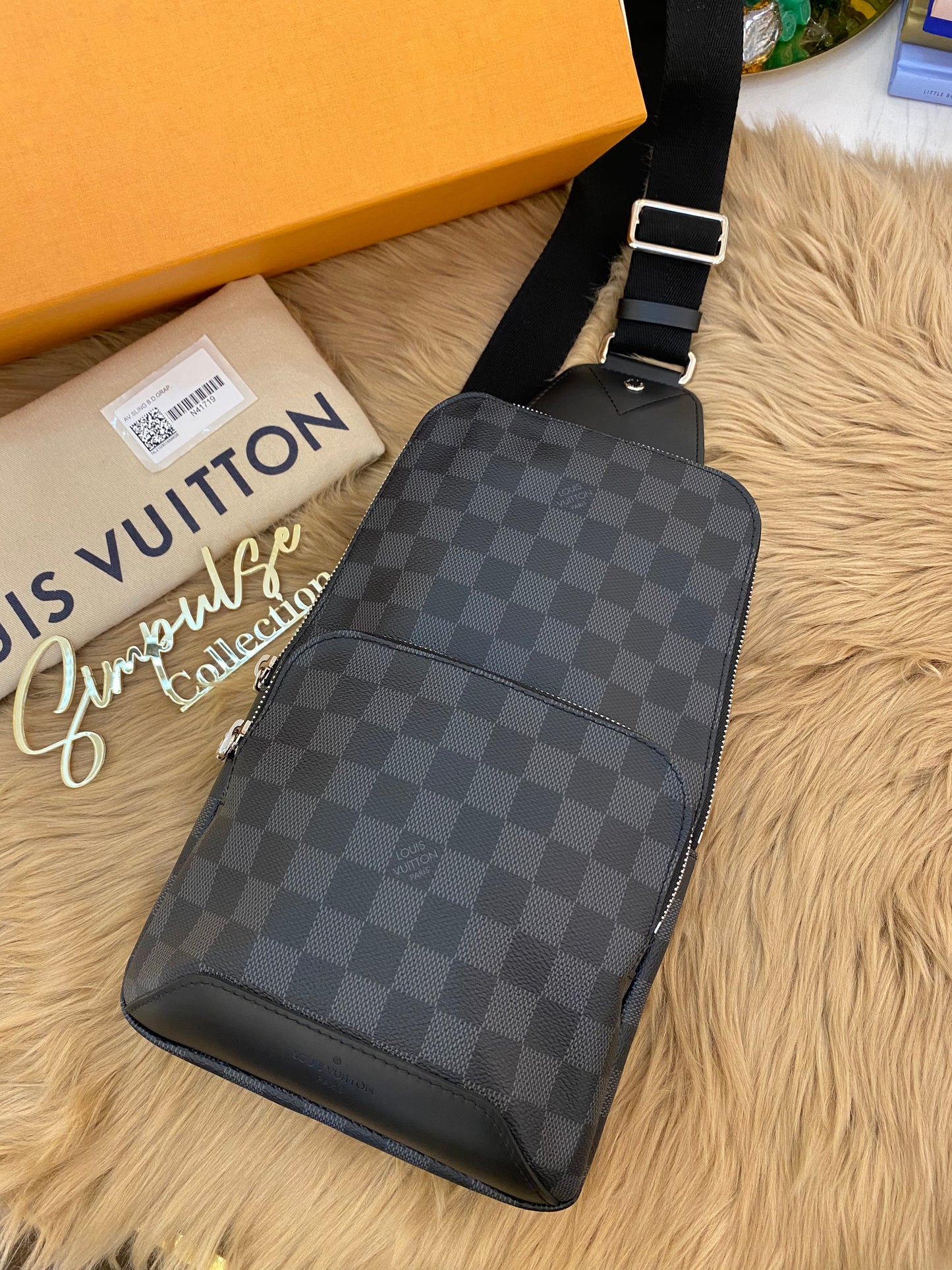 L V Damier Graphite Avenue