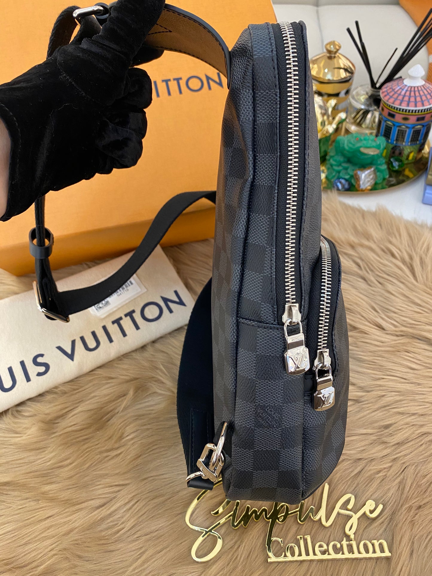L V Damier Graphite Avenue
