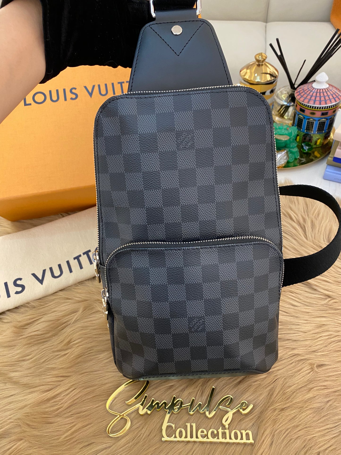 L V Damier Graphite Avenue