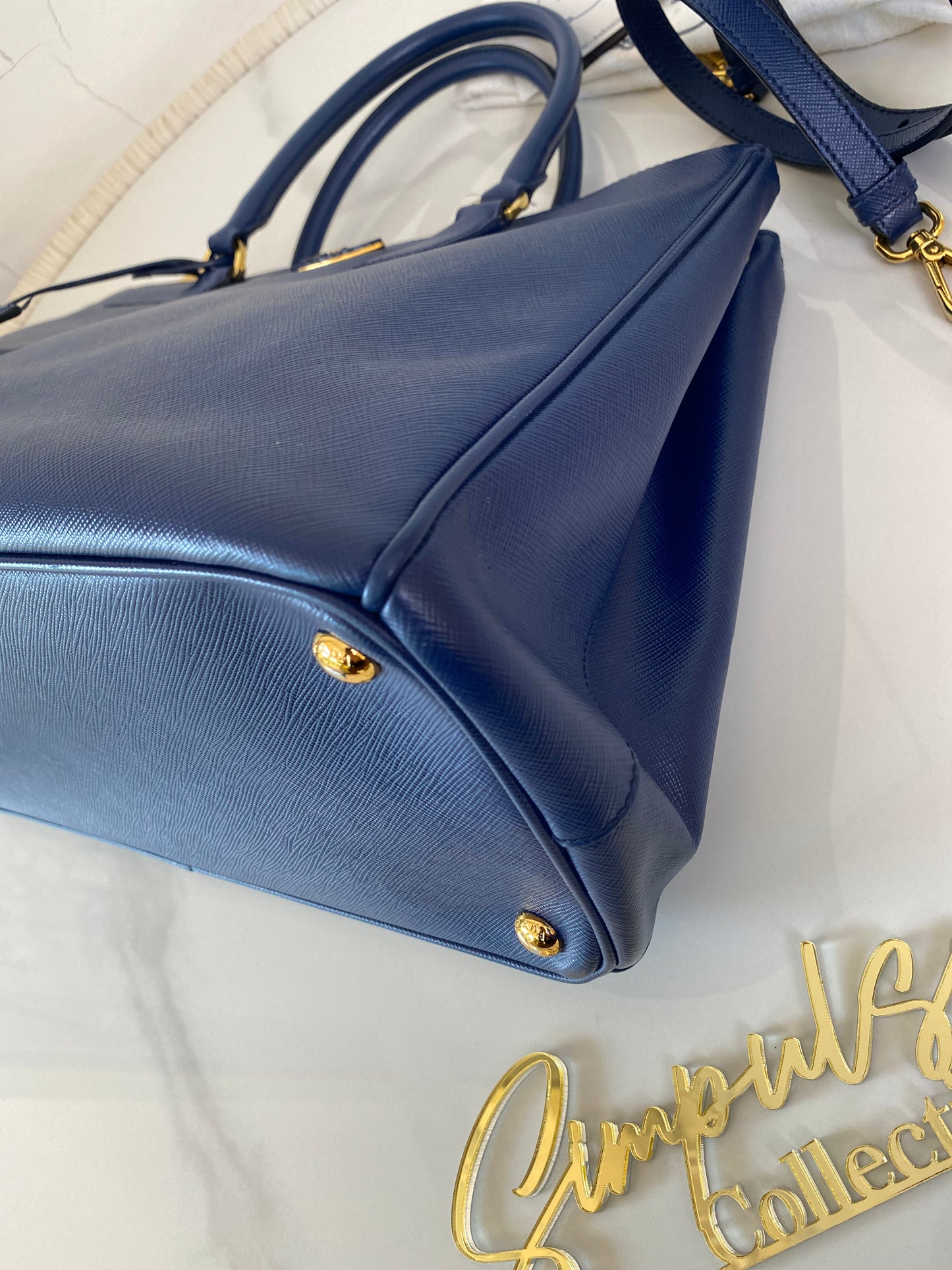 Prada Saffiano Medium Galleria Double Zip