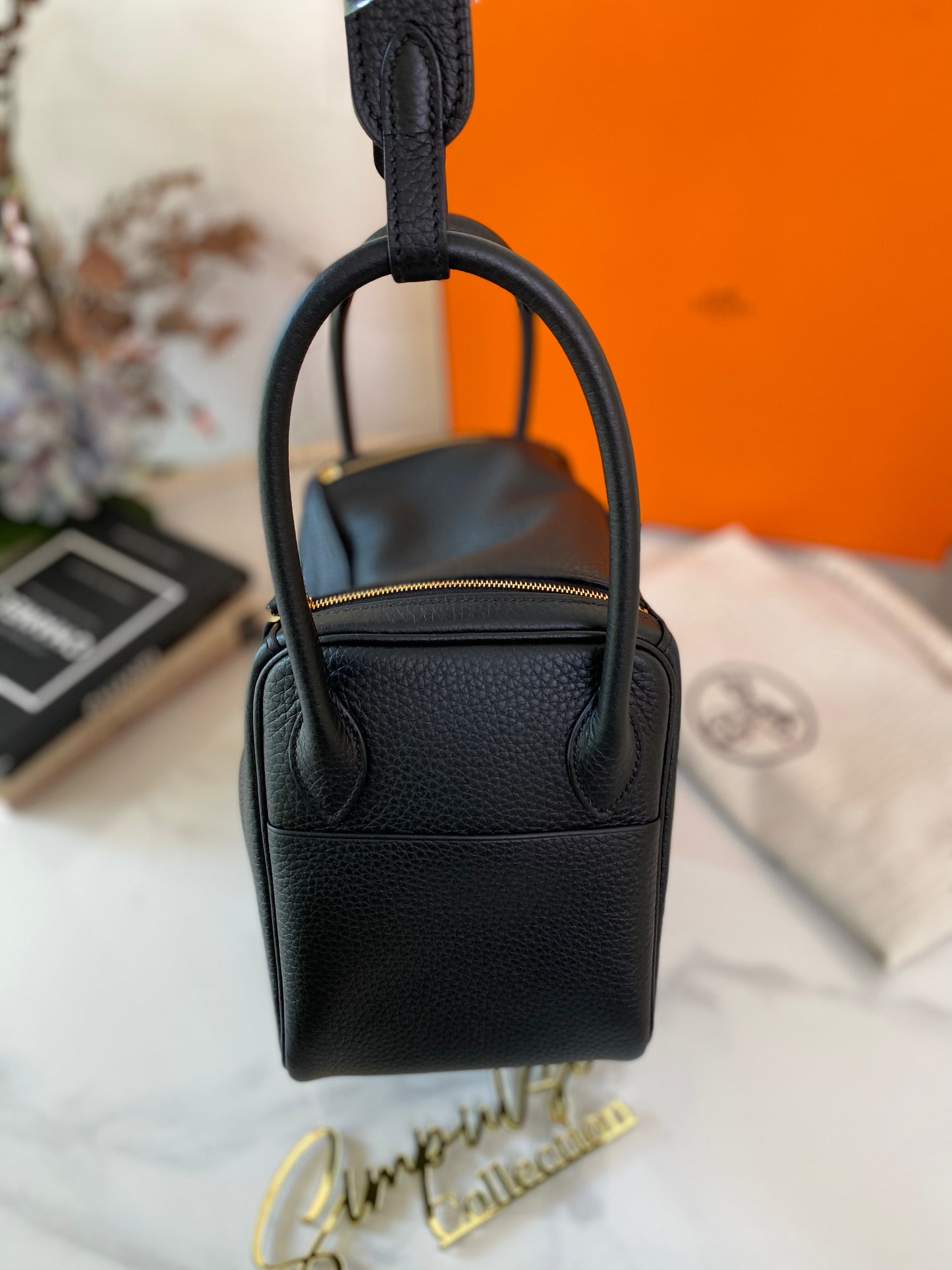 Hermes Lindy 26 Taurillon Clemence 89 Noir GHW