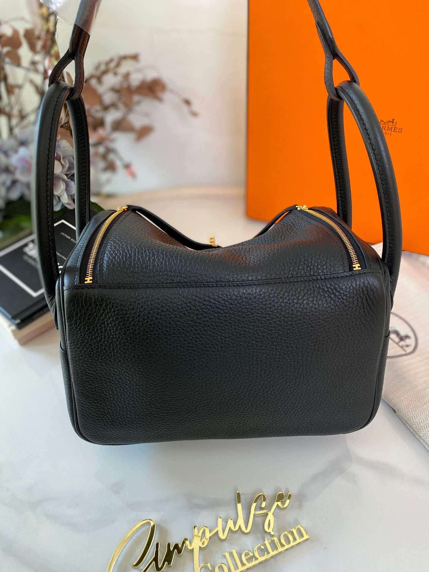 Hermes Lindy 26 Taurillon Clemence 89 Noir GHW