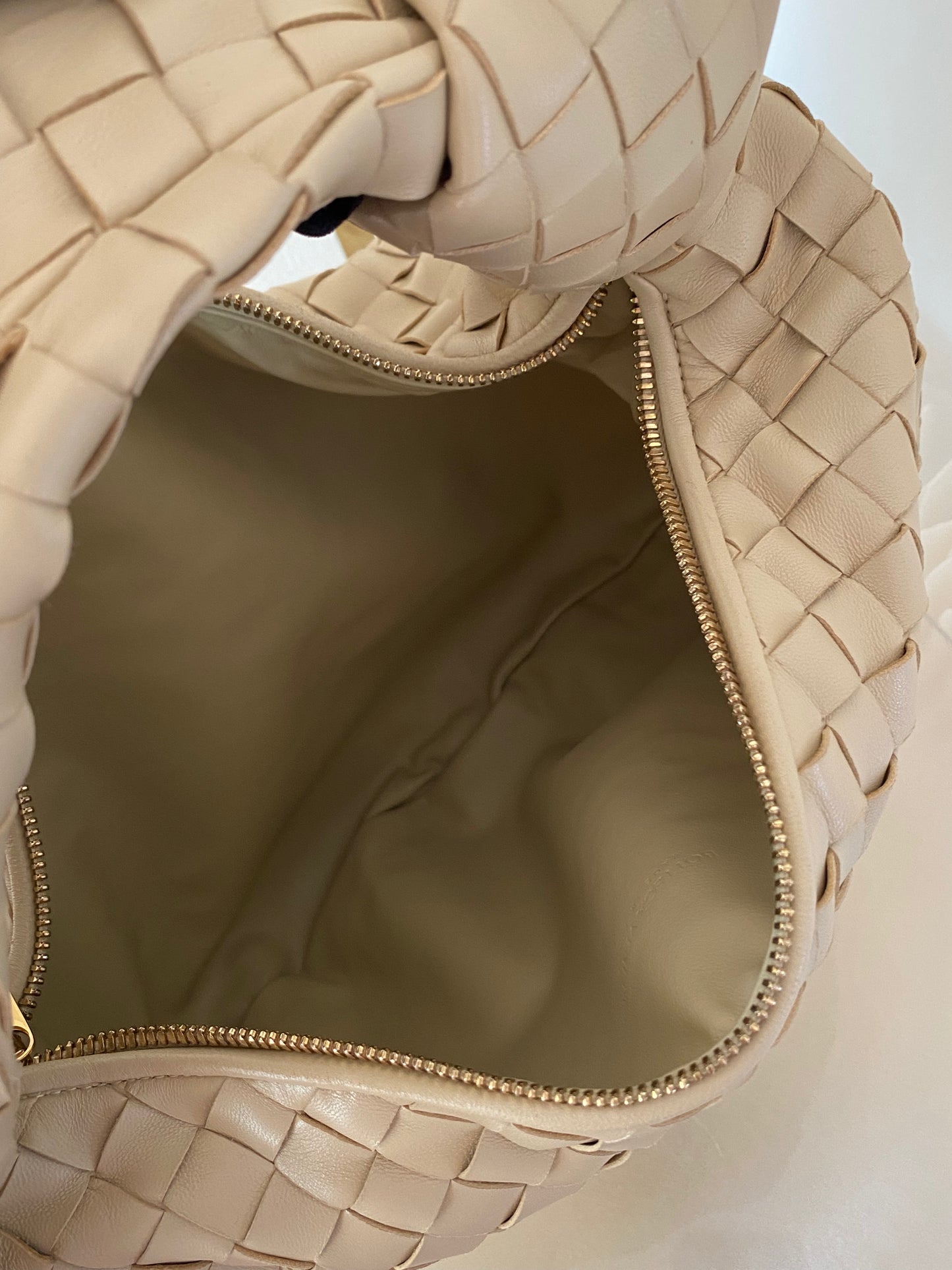 Bottega Veneta Jodie Teen Beige