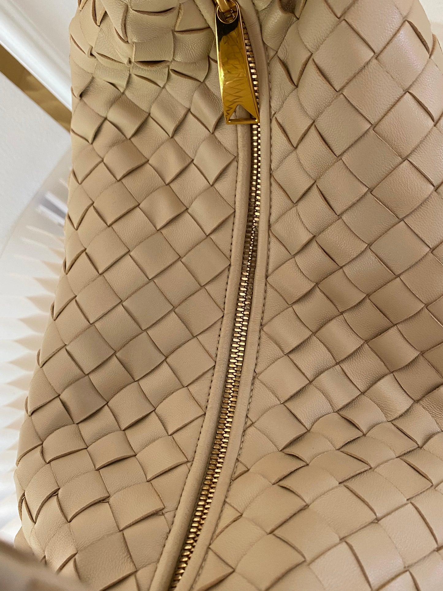 Bottega Veneta Jodie Teen Beige